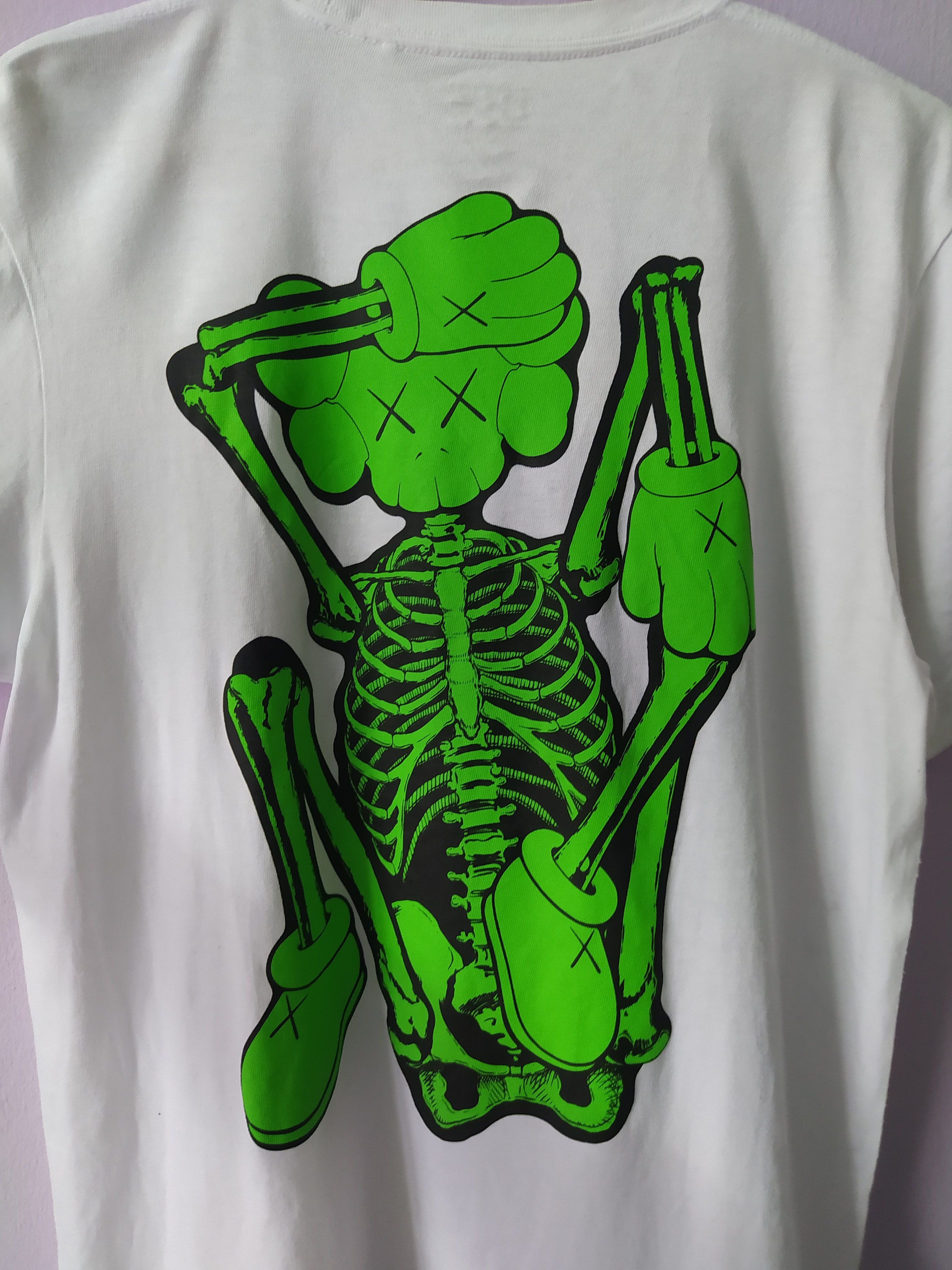 Kaws × Uniqlo × Vintage Ut x Kaws Skeleton Tee Size US M / EU 48-50 / 2 - 3 Thumbnail