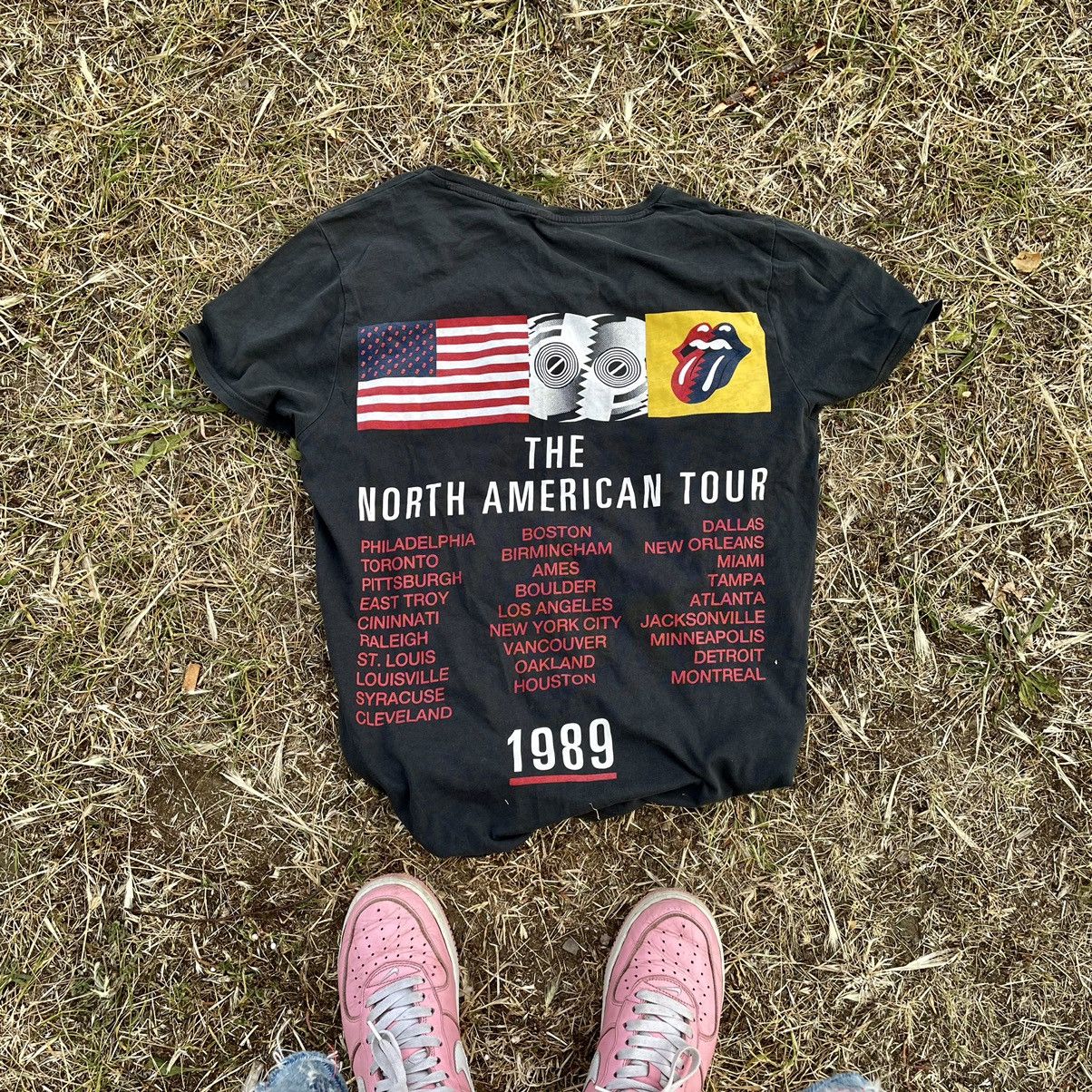 Vintage Vintage Y2K Rolling Stones Graphic Tee Streetwear Baggy M Size US M / EU 48-50 / 2 - 5 Thumbnail