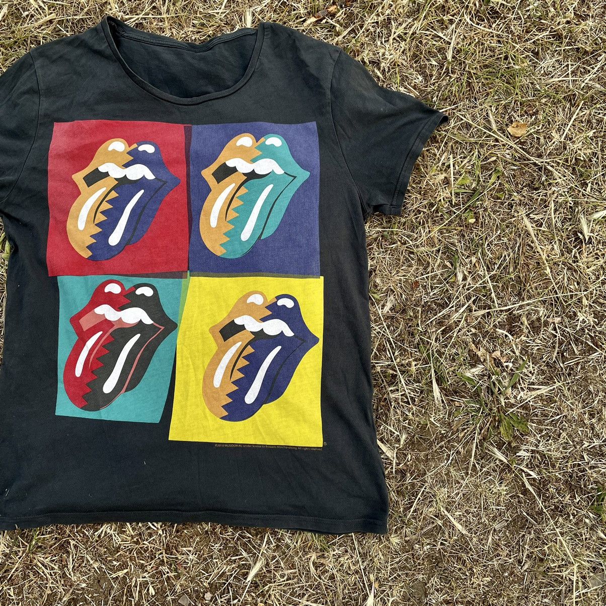 Vintage Vintage Y2K Rolling Stones Graphic Tee Streetwear Baggy M Size US M / EU 48-50 / 2 - 2 Thumbnail