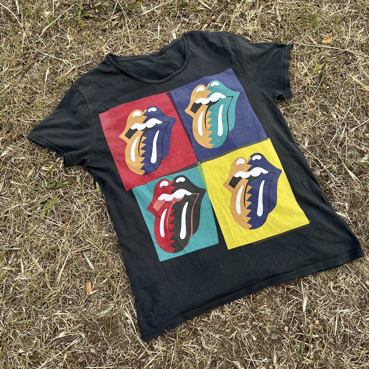 Vintage Vintage Y2K Rolling Stones Graphic Tee Streetwear Baggy M Size US M / EU 48-50 / 2 - 4 Thumbnail
