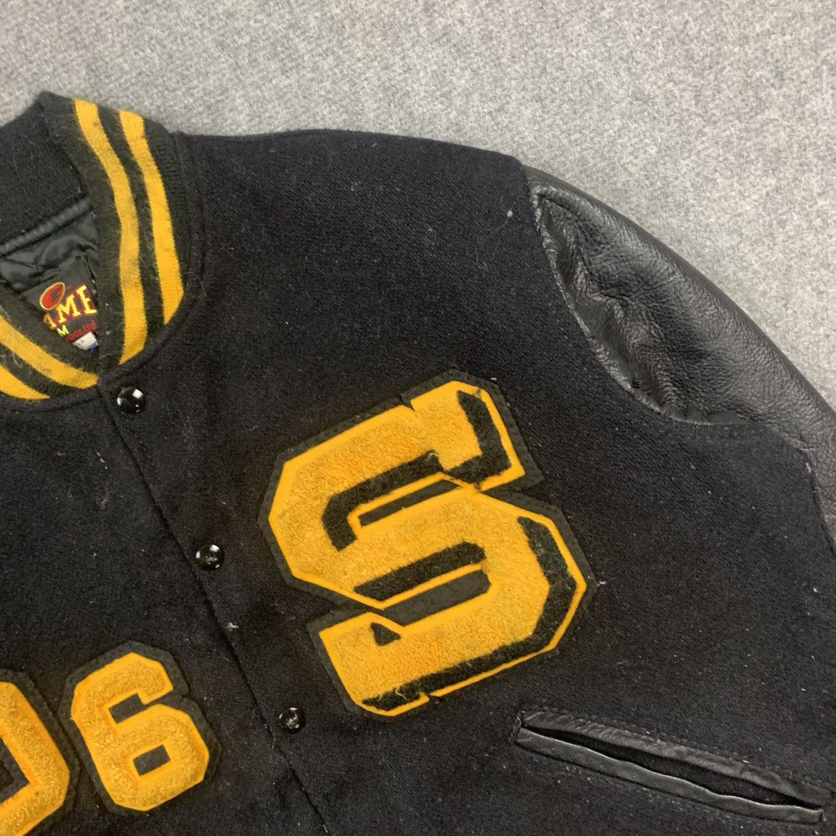 Vintage Vintage 80s Leather Varsity Jacket Made In USA Size US M / EU 48-50 / 2 - 4 Thumbnail