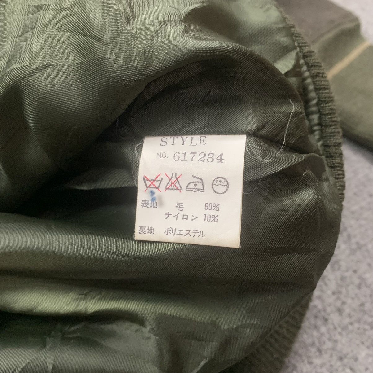Avirex × Vintage Vintage RARE Avirex Bomber Wool Patches Jacket Size US M / EU 48-50 / 2 - 12 Thumbnail