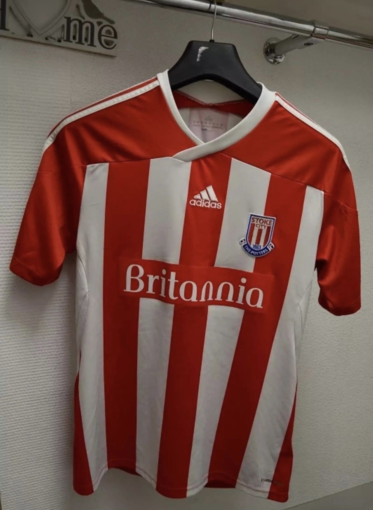 Adidas Stoke City Adidas soccer jersey apl patch M sz Size US M / EU 48-50 / 2 - 1 Thumbnail