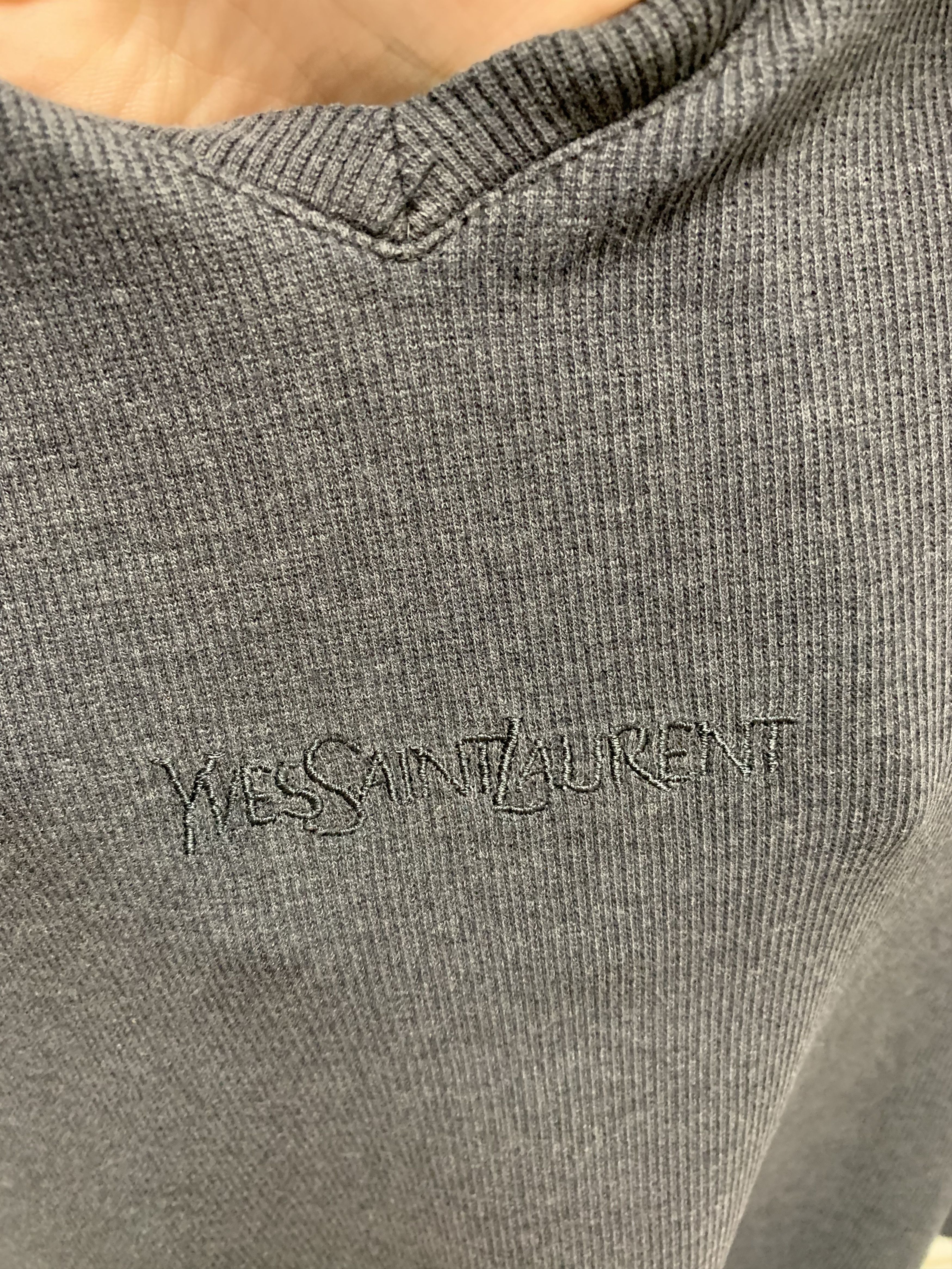 Yves Saint Laurent Yves Saint Laurent YSL central logo sweatshirt M grey Size US M / EU 48-50 / 2 - 3 Thumbnail