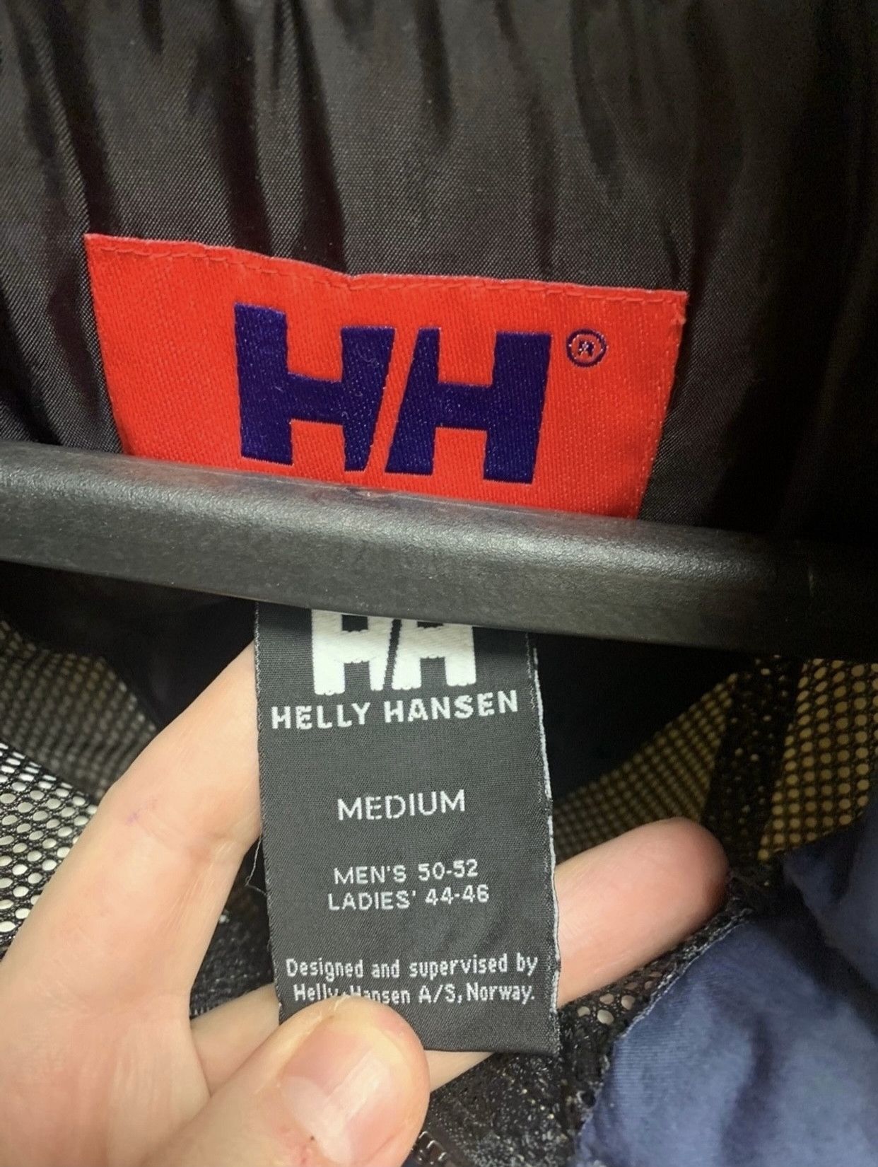 Helly Hansen Helly Hansen light jacket vintage logo in hand M vintage Size US M / EU 48-50 / 2 - 5 Thumbnail