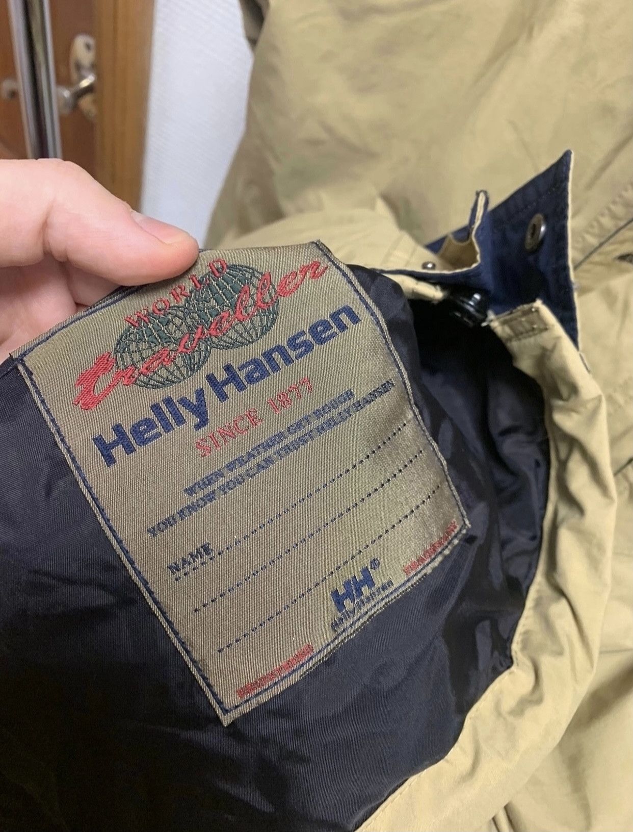 Helly Hansen Helly Hansen light jacket vintage logo in hand M vintage Size US M / EU 48-50 / 2 - 9 Thumbnail