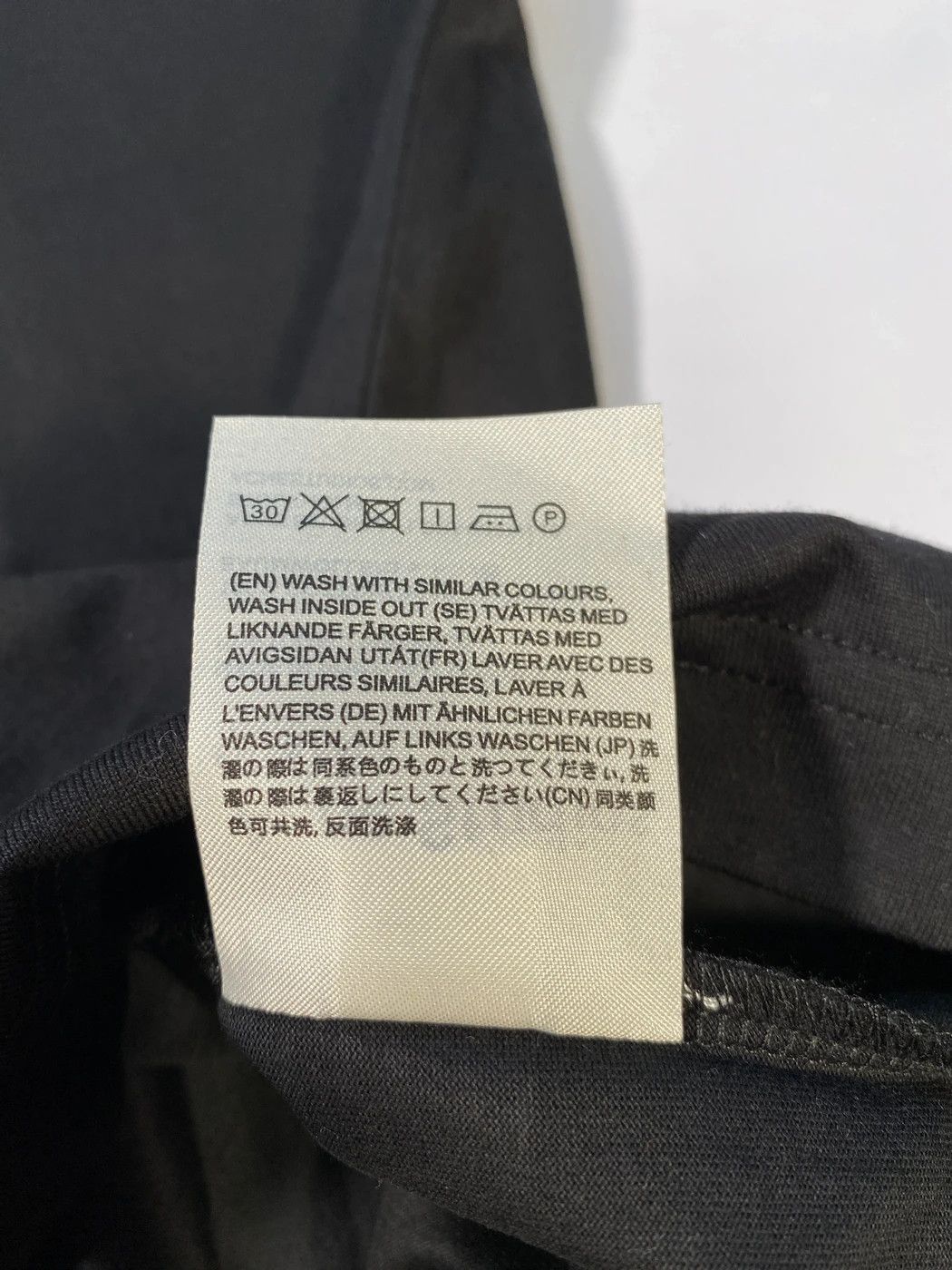 Acne Studios ⚡️QUICK SALE⚡️Acne Studio Face Patch Black T-shirt top Size US S / EU 44-46 / 1 - 5 Thumbnail