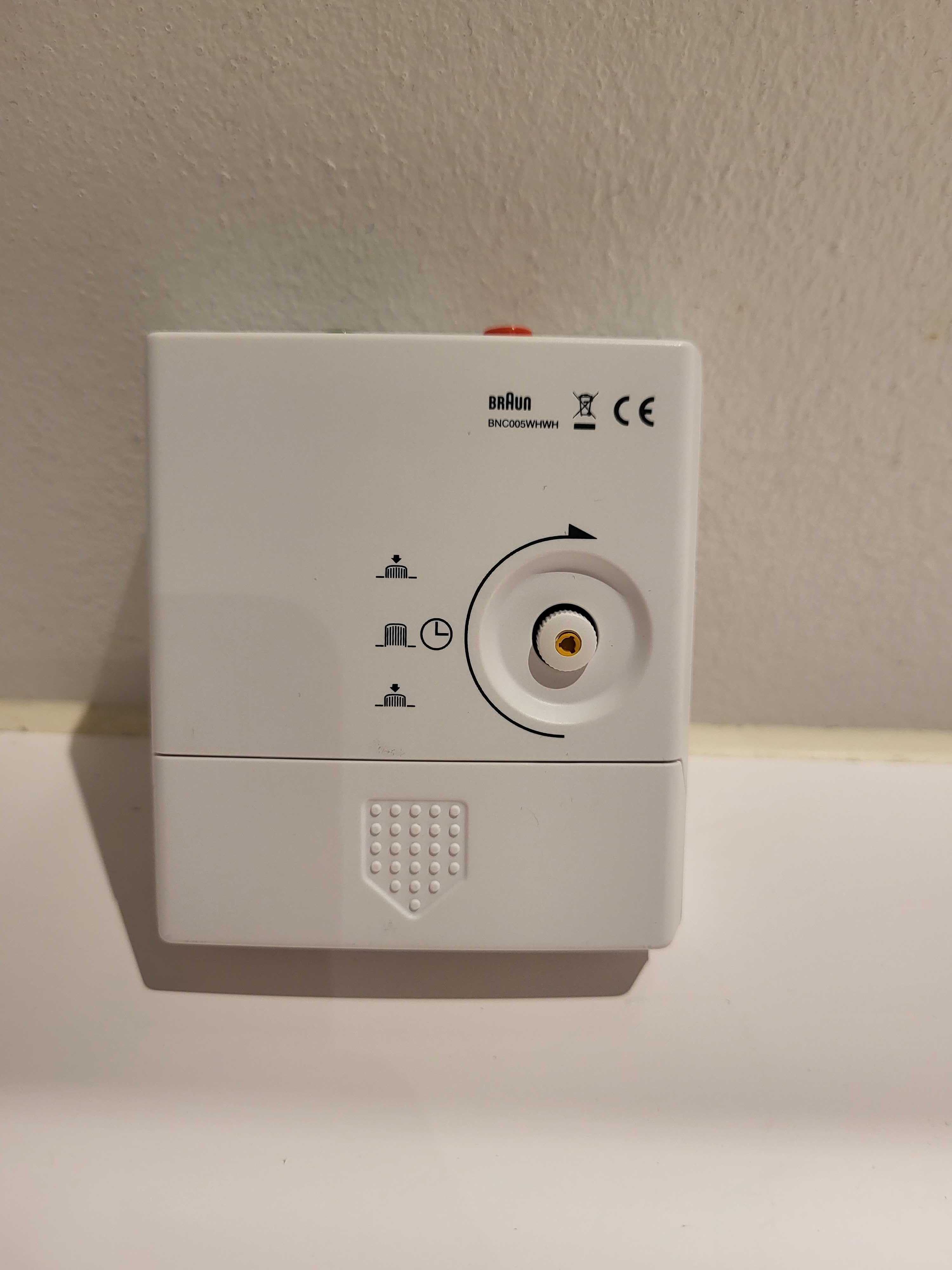 Braun × Supreme Supreme Braun Travel Alarm Clock SS15 Size ONE SIZE - 7 Thumbnail