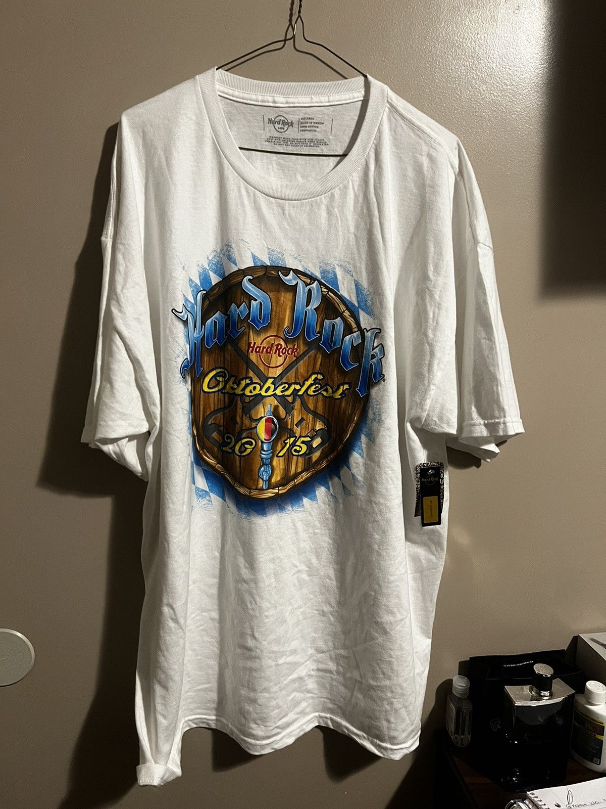 Hard Rock Cafe Hard Rock Cafe Vintage Rare Octoberfest Tee Size US XXL / EU 58 / 5 - 1 Thumbnail