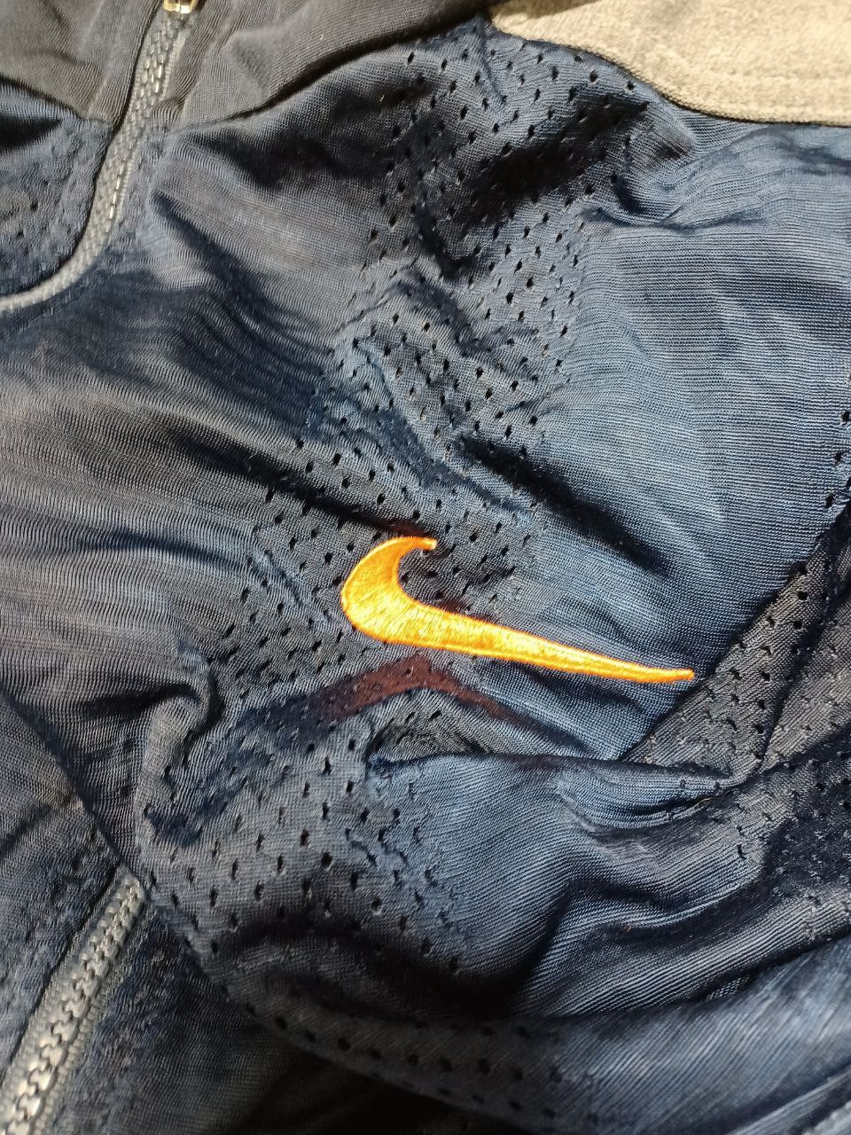 Nike Orange swoosh big logo nike vintage tracking jacket 90s Size US S / EU 44-46 / 1 - 5 Thumbnail