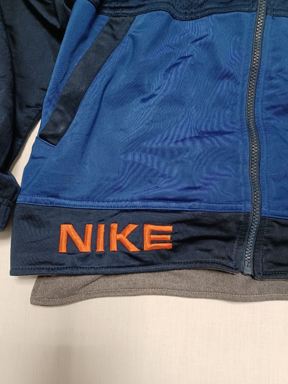 Nike Orange swoosh big logo nike vintage tracking jacket 90s Size US S / EU 44-46 / 1 - 3 Thumbnail