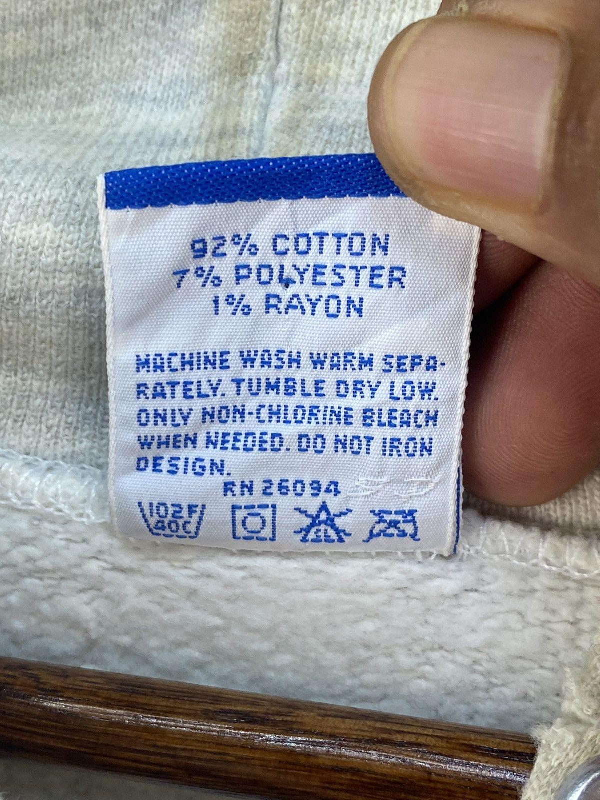 Champion Vintage Champion Hoodies Size US L / EU 52-54 / 3 - 7 Thumbnail
