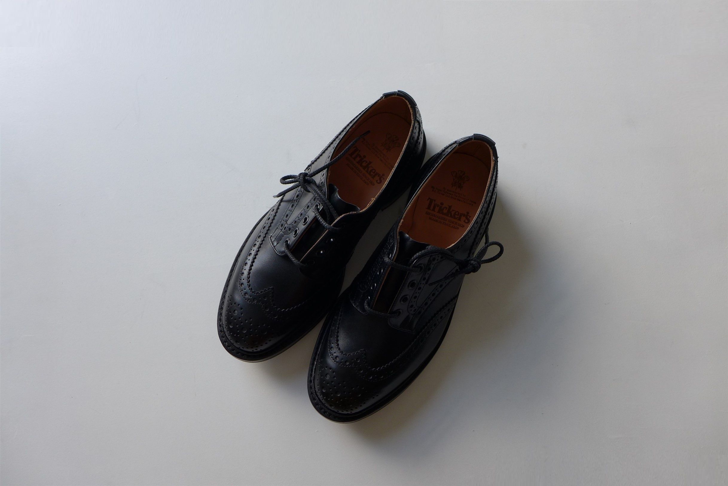 Tricker's Trickers Bourton Brogue Shoe -- Black Calf Leather Size US 11 / EU 44 - 6 Thumbnail
