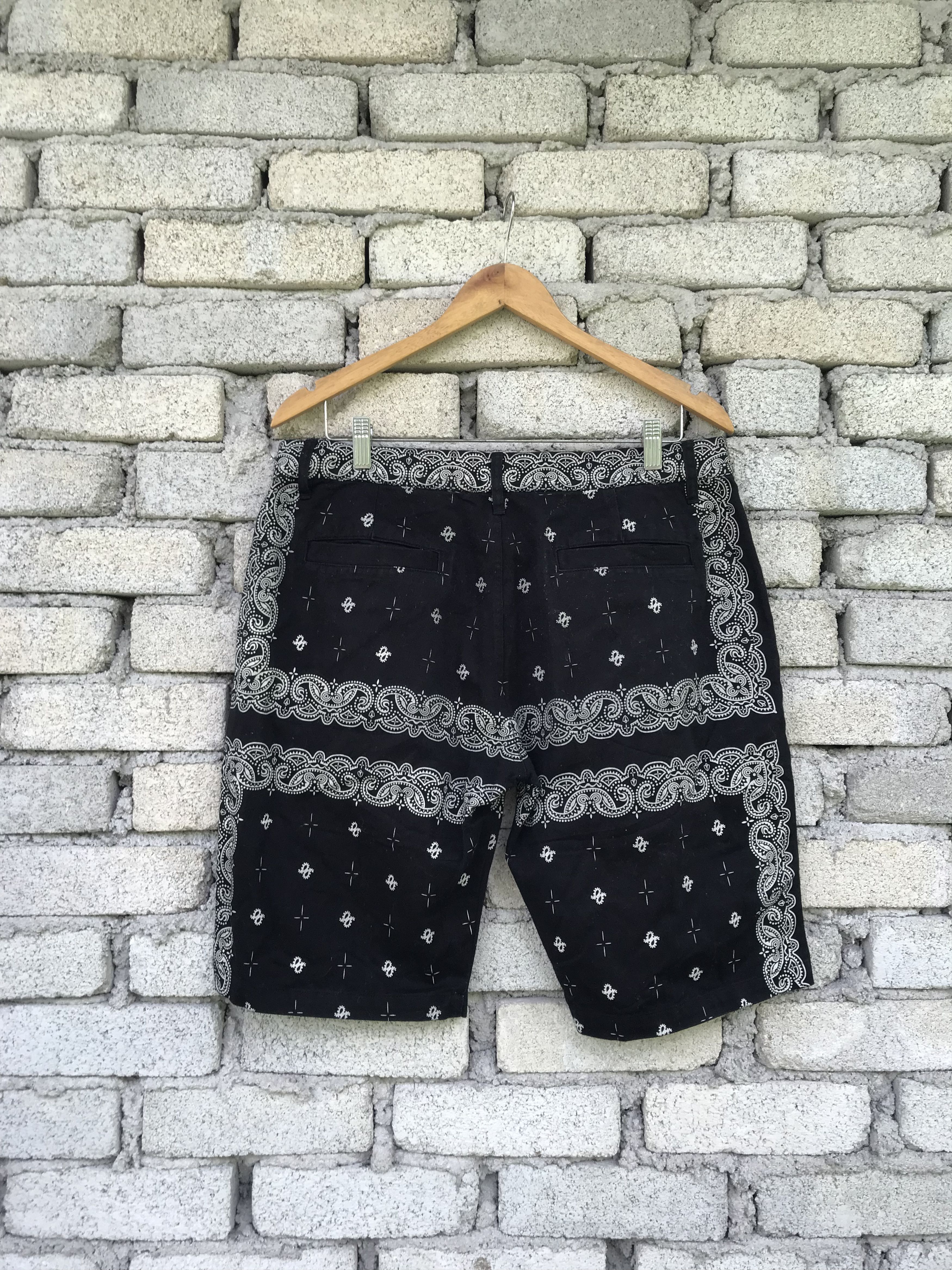 Other 🔥superrare🔥Overprint stooges & co paisley shorts Size US 34 / EU 50 - 7 Thumbnail