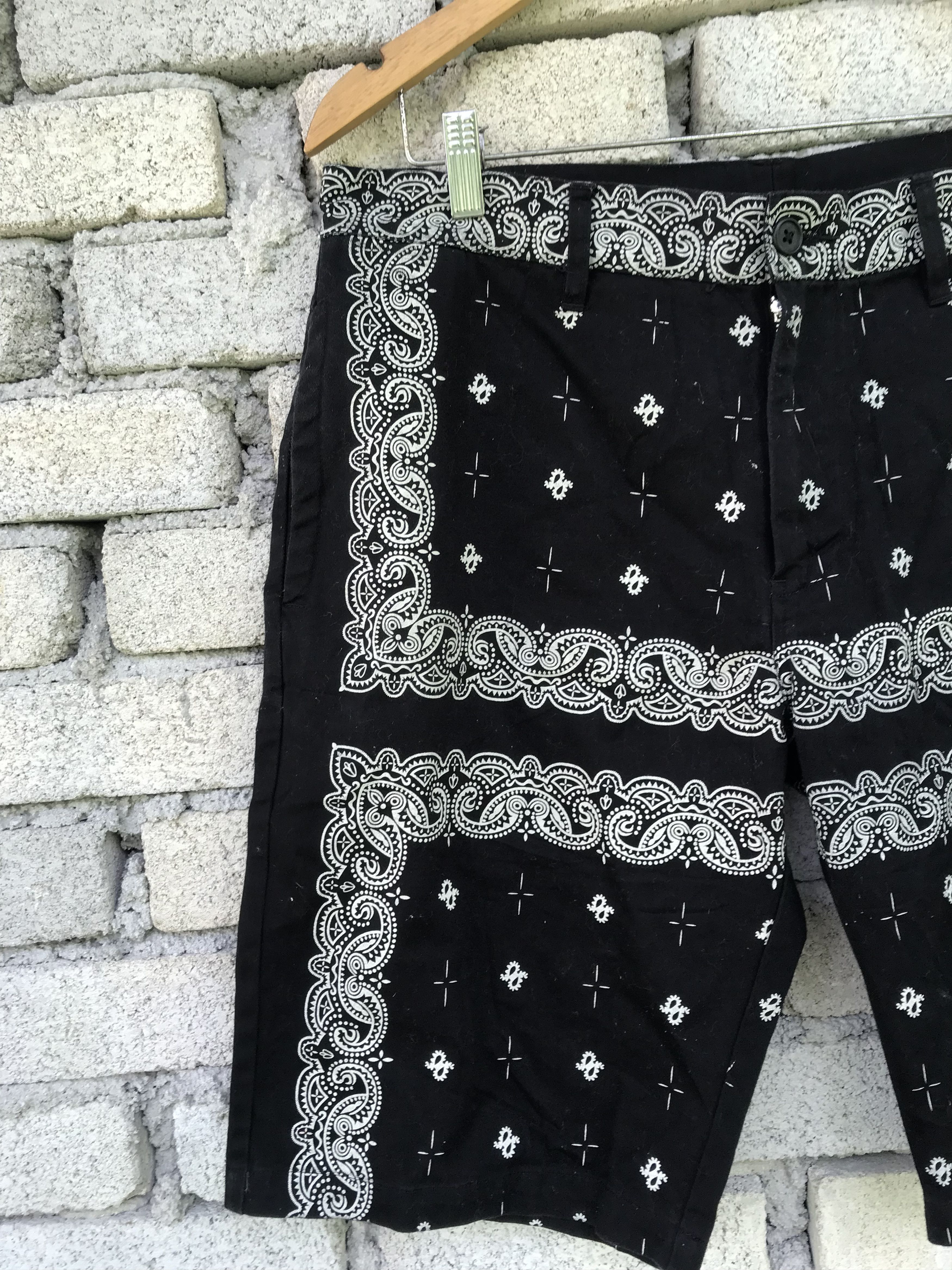 Other 🔥superrare🔥Overprint stooges & co paisley shorts Size US 34 / EU 50 - 2 Thumbnail