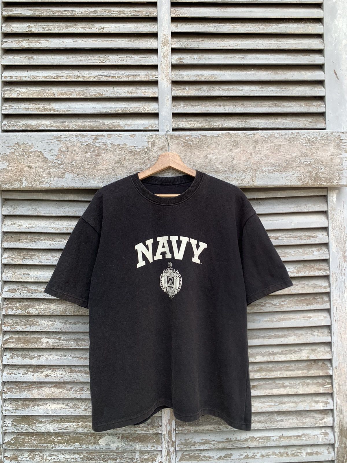 Vintage Vintage Sun Faded NAVY US ACADEMY BAGGY SHIRTS Size US L / EU 52-54 / 3 - 4 Thumbnail