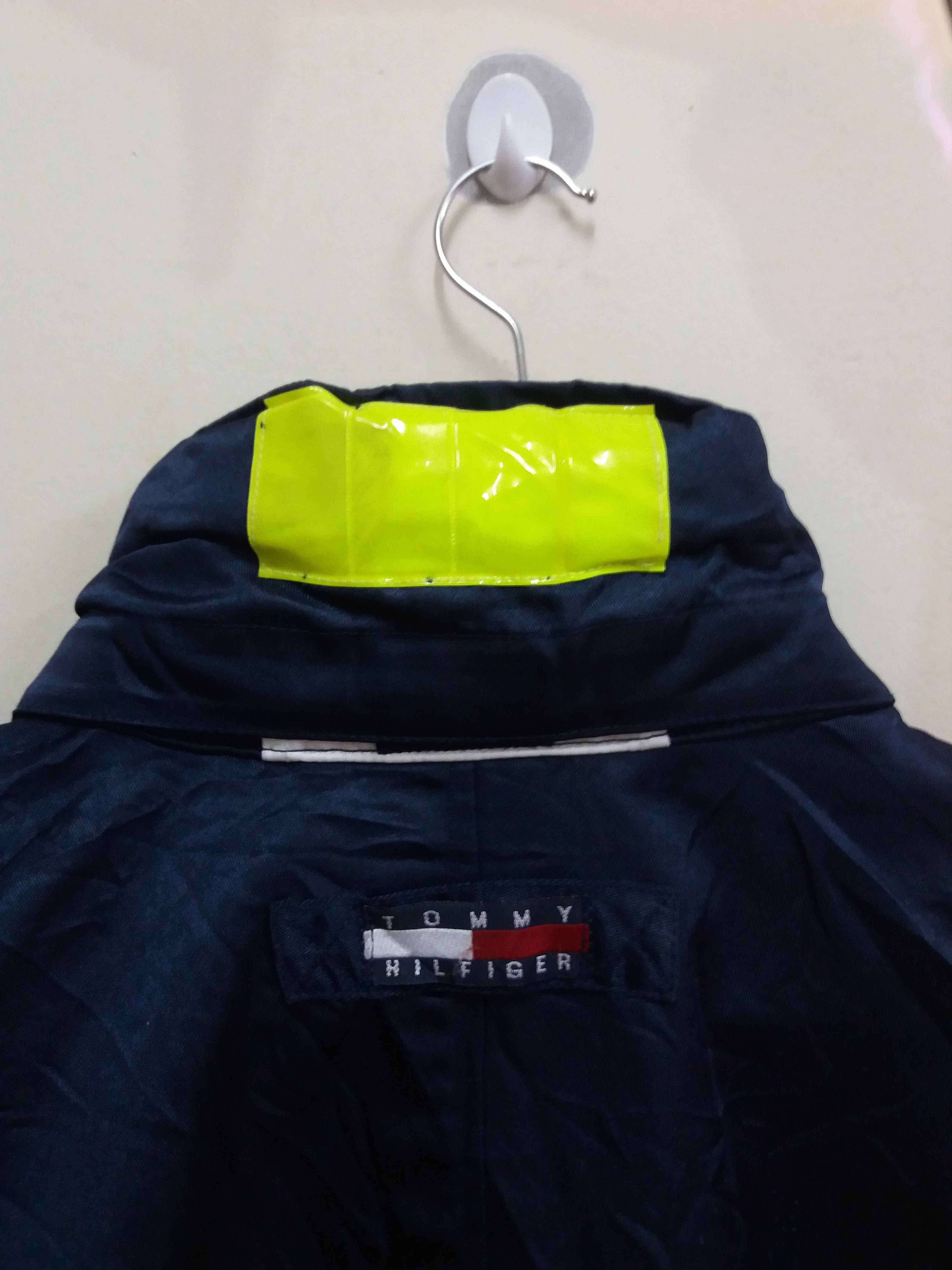 Tommy Hilfiger Vintage Tommy Hilfiger Sailing Gear Jacket Size M Size US M / EU 48-50 / 2 - 8 Thumbnail