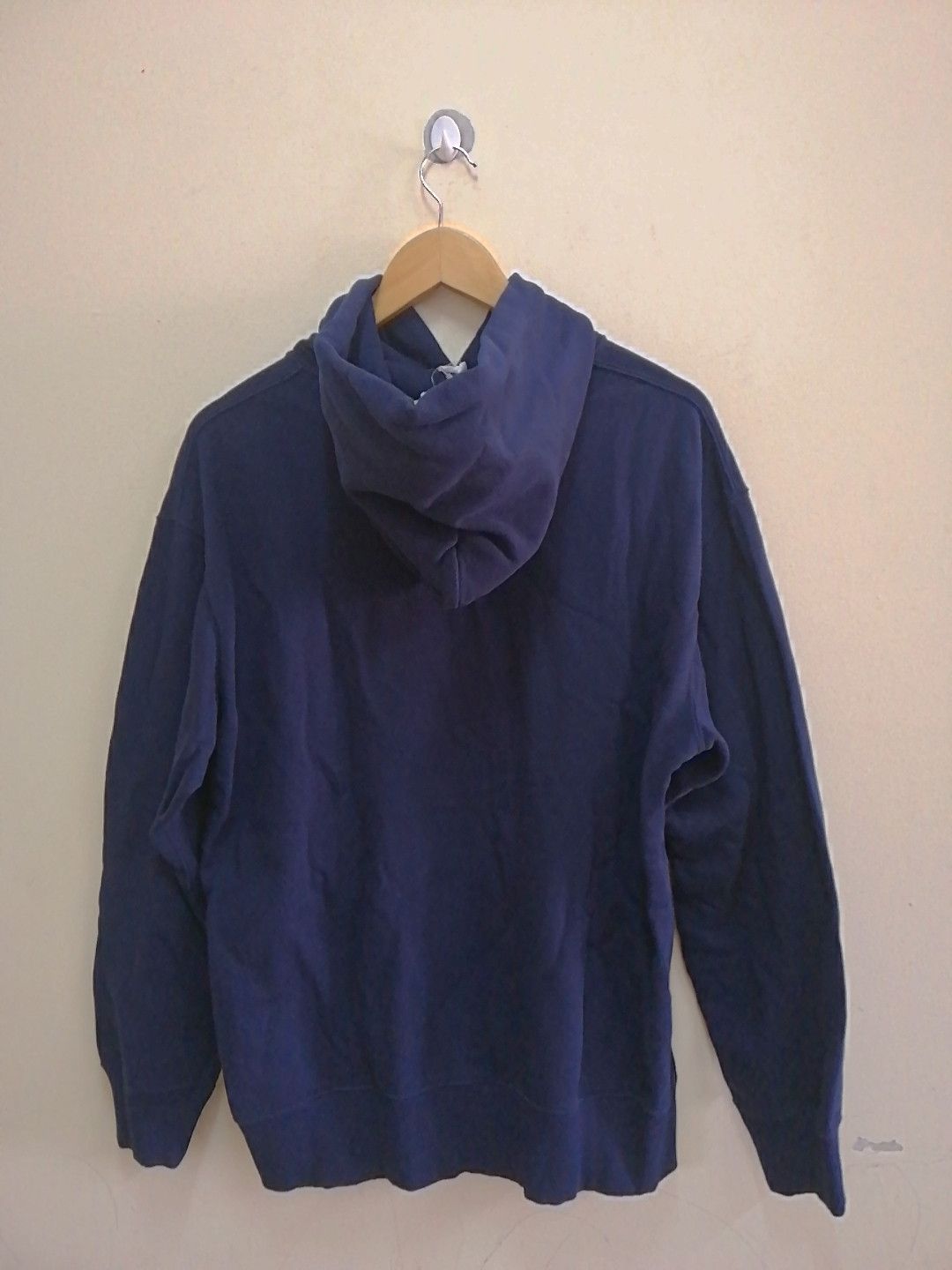 Futura × Uniqlo Futura Laboratories Hoodies by Uniqlo navy blue/L sizes Size US L / EU 52-54 / 3 - 2 Thumbnail