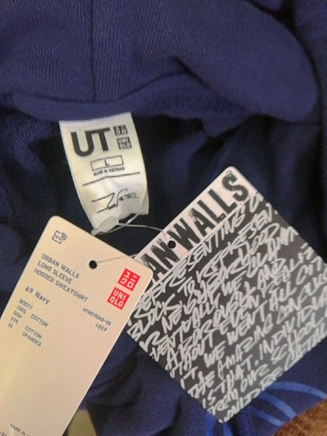 Futura × Uniqlo Futura Laboratories Hoodies by Uniqlo navy blue/L sizes Size US L / EU 52-54 / 3 - 4 Thumbnail