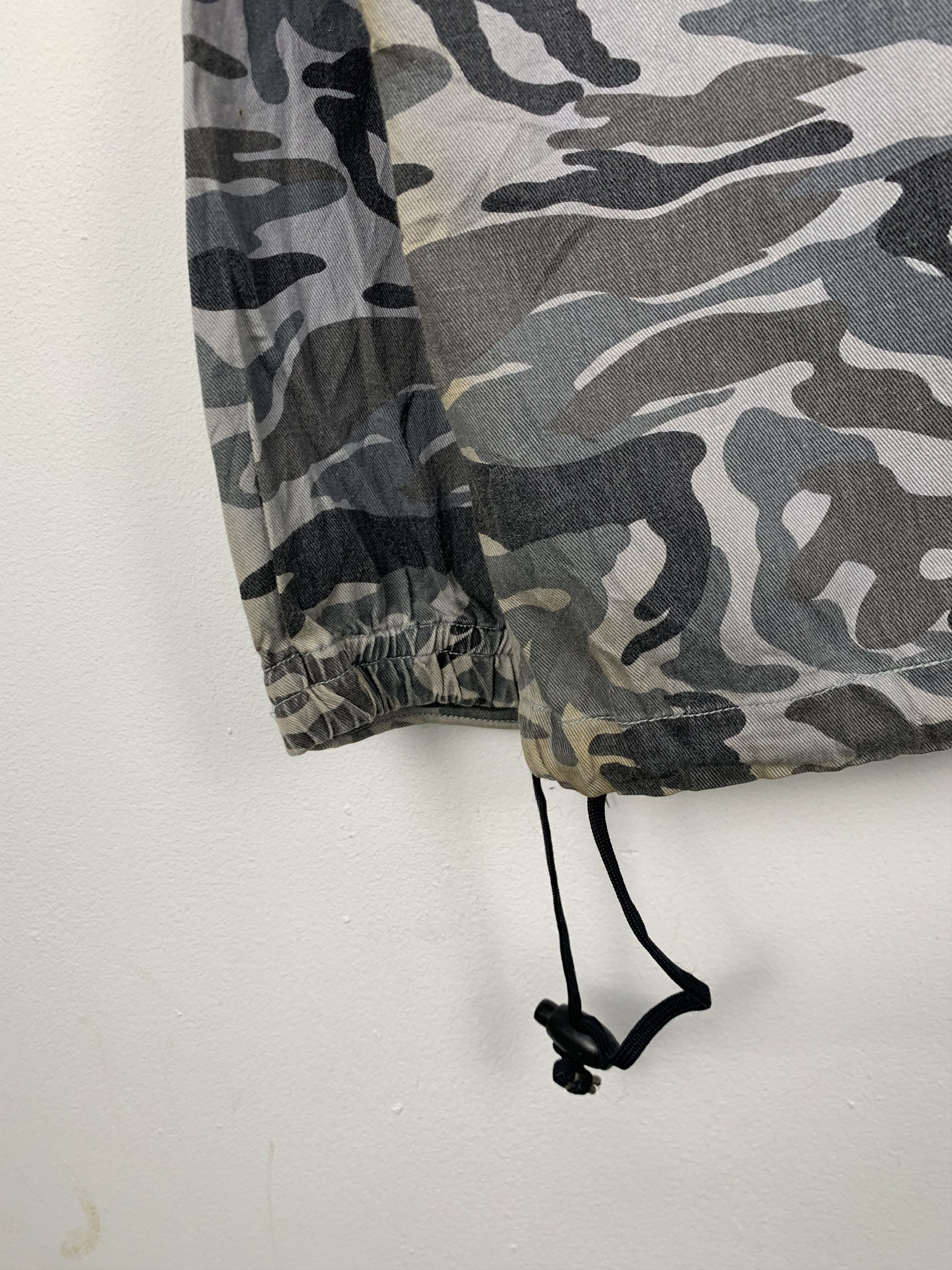 Japanese Brand Vintage Japanese Brand Anorak Camouflage Jacket J0596 Size US M / EU 48-50 / 2 - 12 Thumbnail