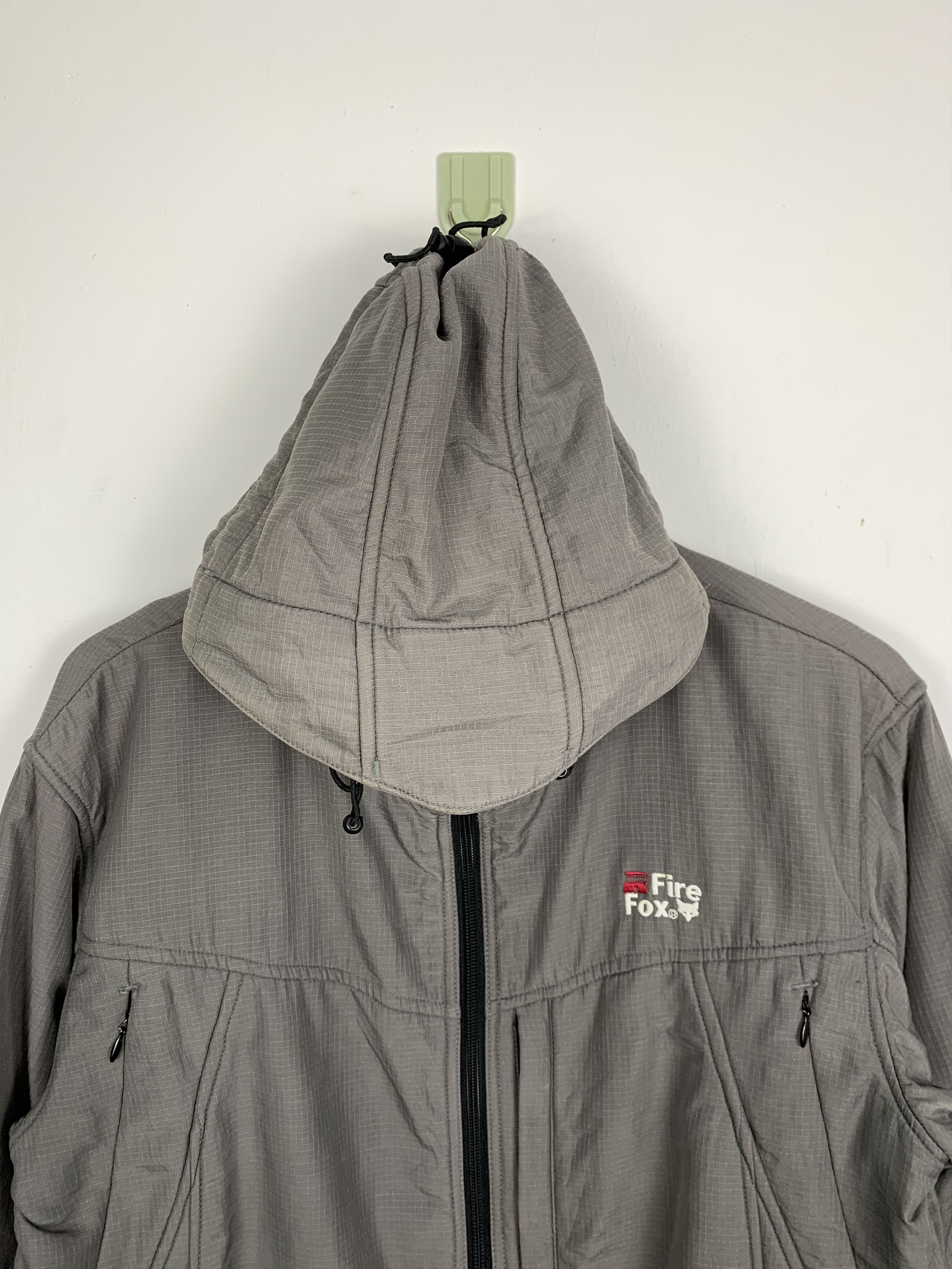 Vintage Vintage FIRE FOX Windbreaker Zip Up Hoodie Jacket J0716 Size US S / EU 44-46 / 1 - 2 Thumbnail