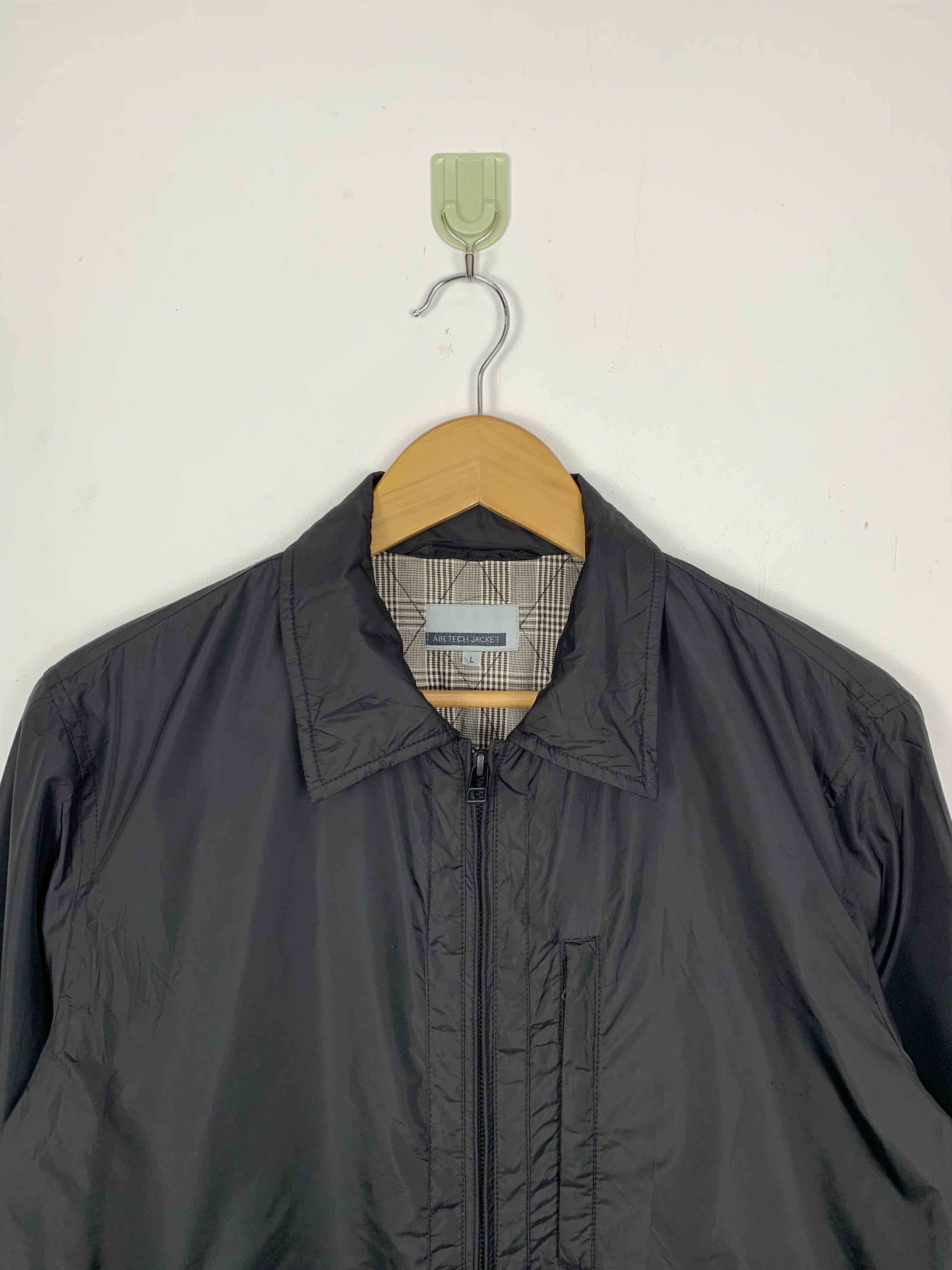 Uniqlo Vintage UNIQLO Bomber Jackets Air Tech Jacket J0677 Size US S / EU 44-46 / 1 - 2 Thumbnail