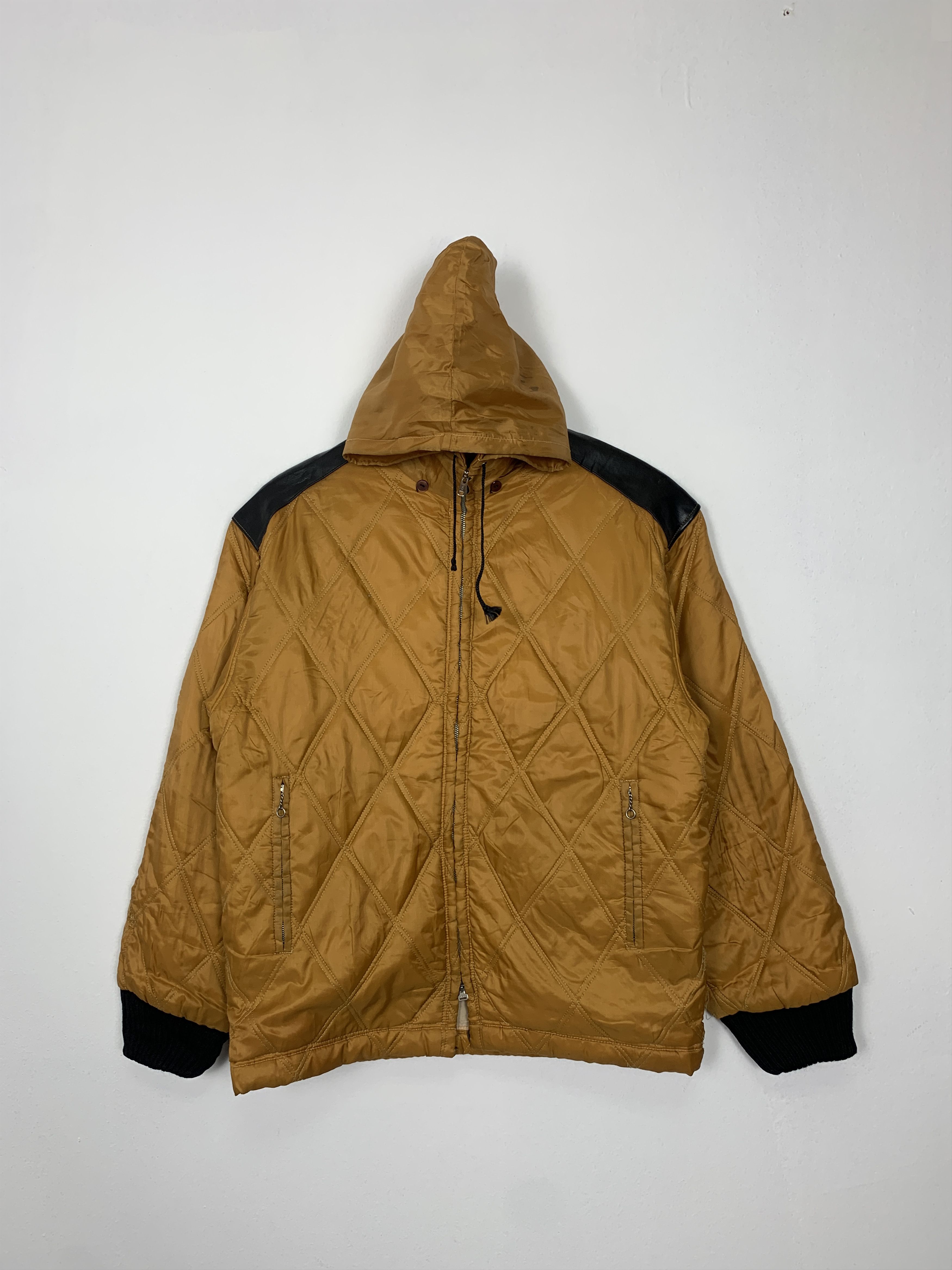Japanese Brand × Vintage Vintage H&Q BRAND Quilted zip Up Jacket Nice Design Size US S / EU 44-46 / 1 - 1 Thumbnail