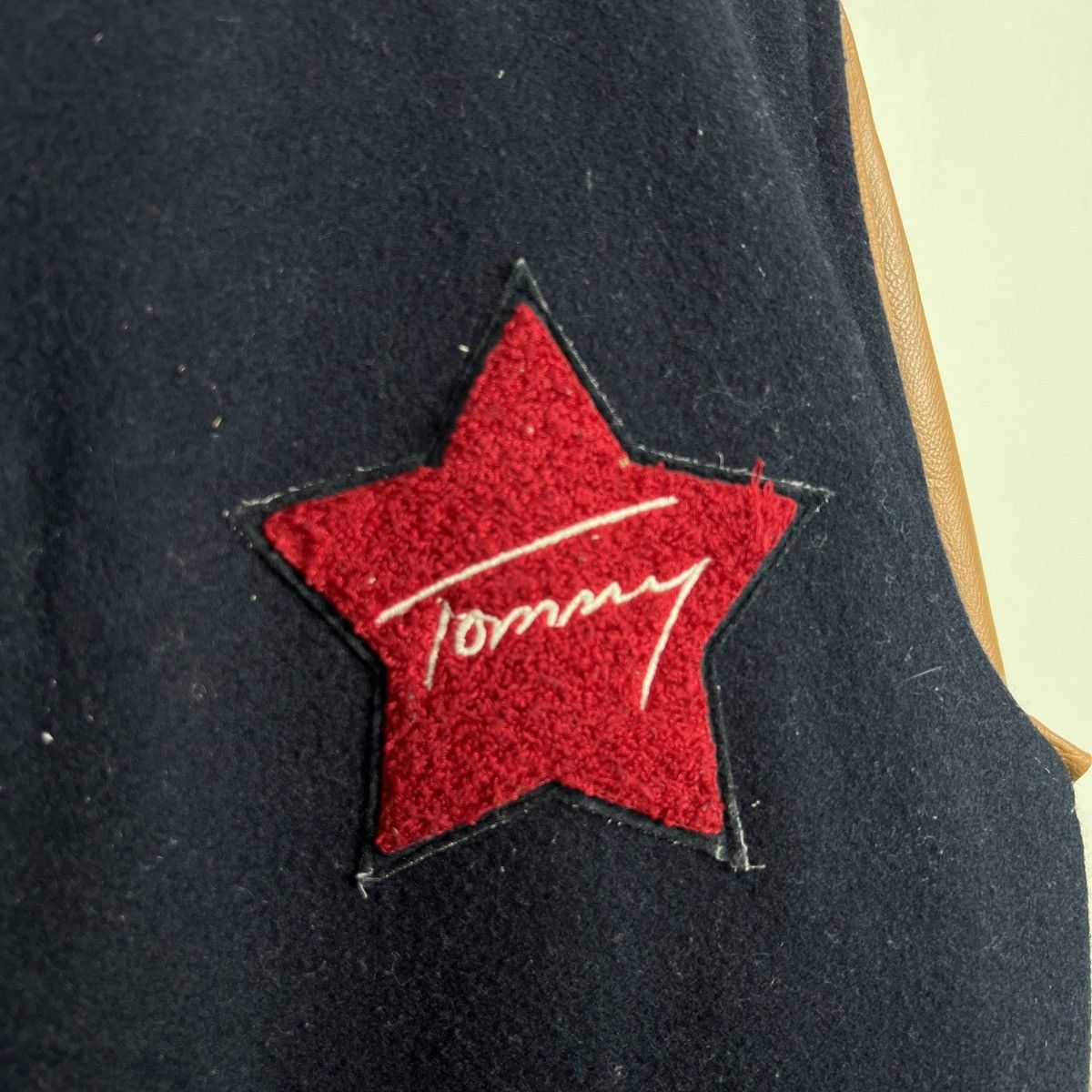 Tommy Jeans Vintage TOMMY Varsity Hoodie Jacket J0045 Size US XL / EU 56 / 4 - 4 Thumbnail