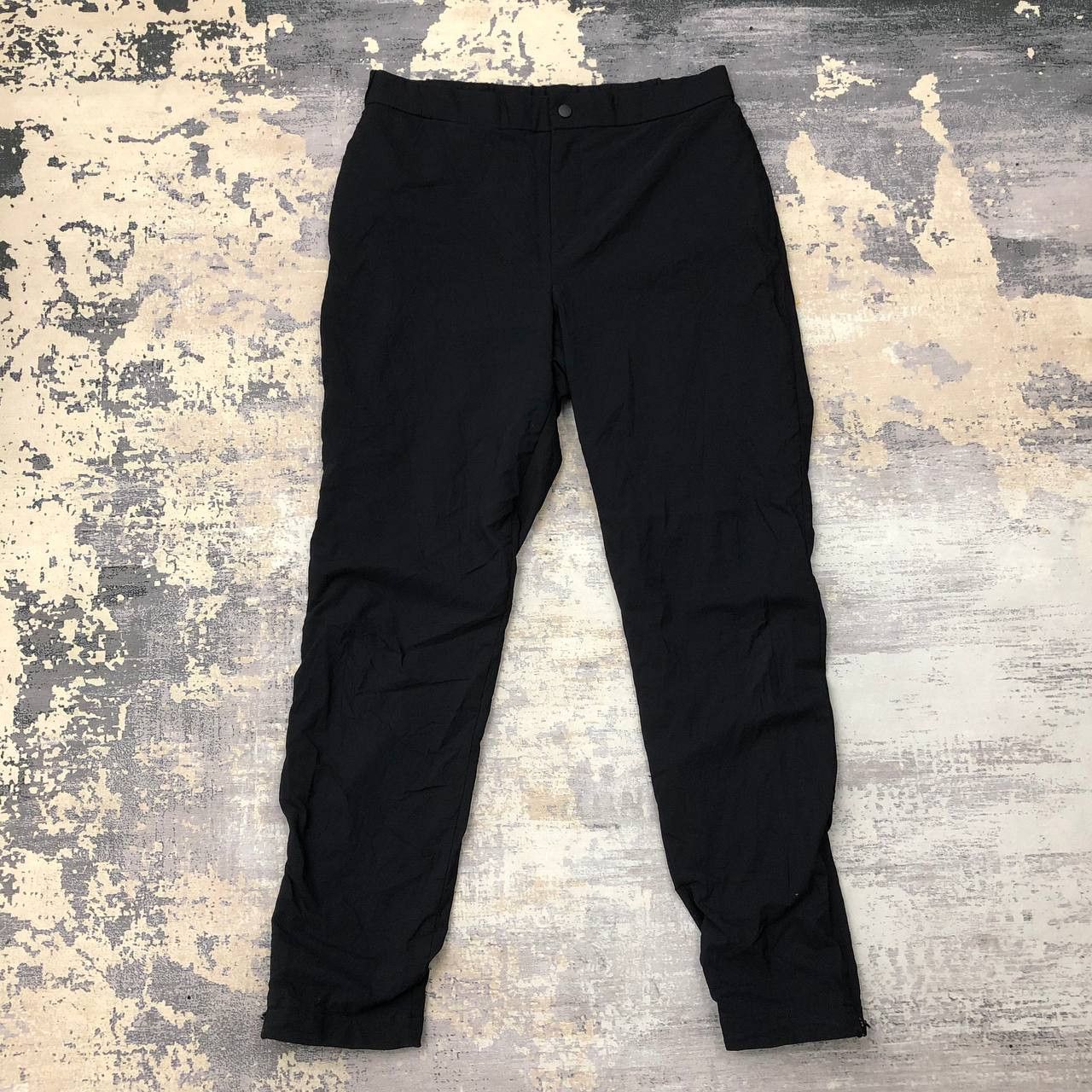Uniqlo P524 UNIQLO SKINNY SWEATPANTS Size US 34 / EU 50 - 1 Thumbnail