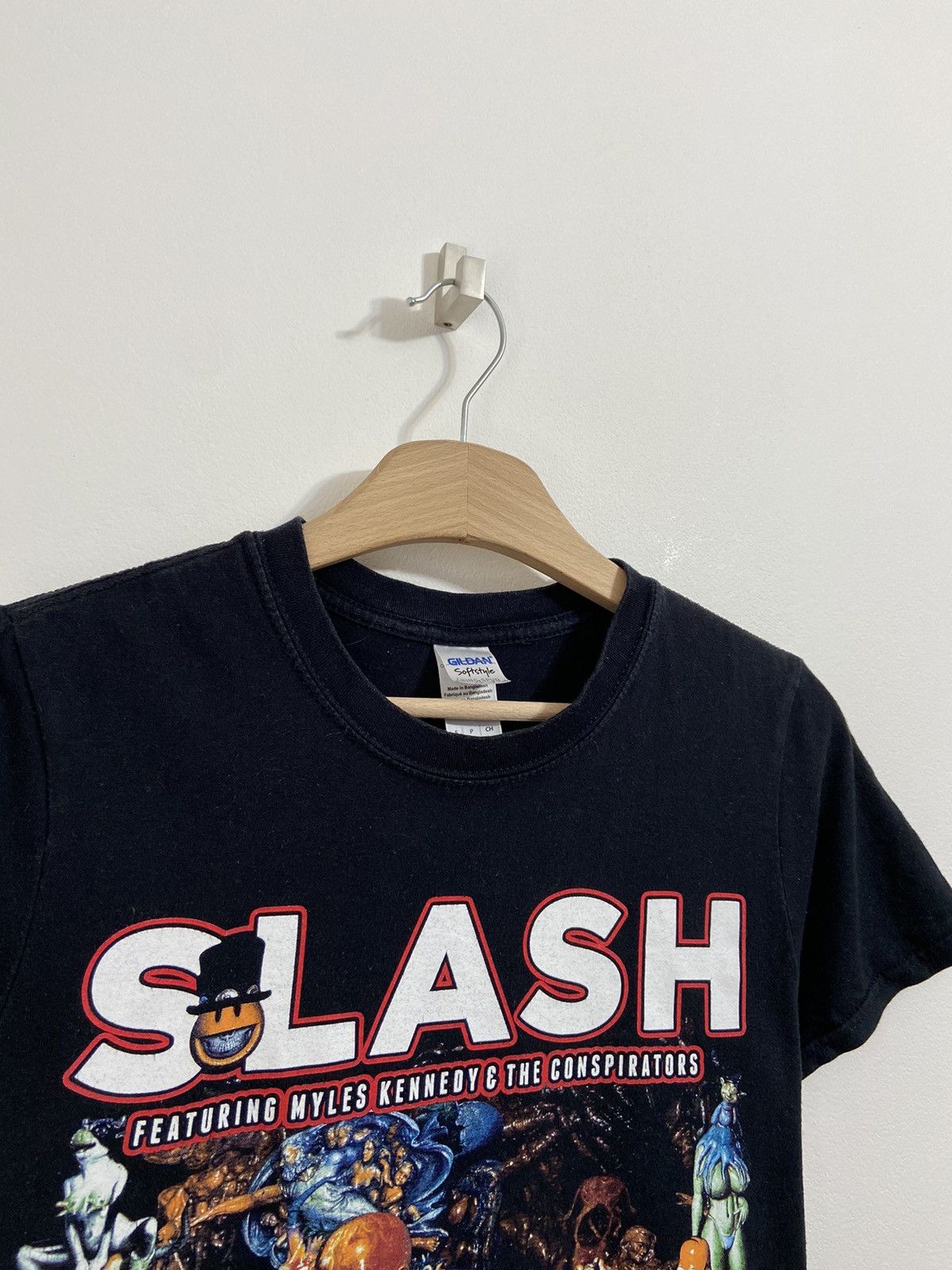 Band Tees Slash World Tour 2015 Shirt Size US S / EU 44-46 / 1 - 2 Thumbnail