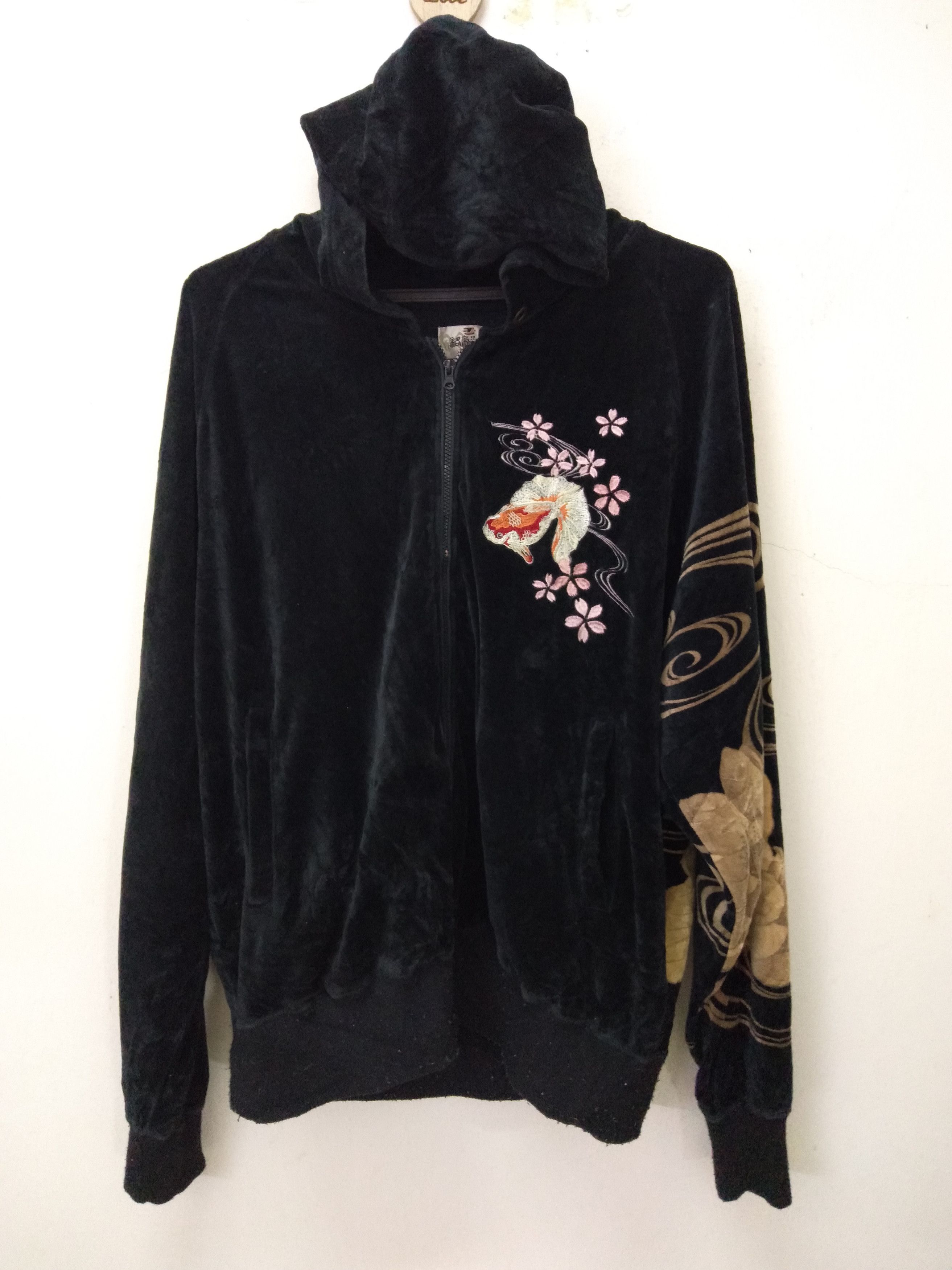 Japanese Brand Velvet sweater koi fish embroidery logo Size US L / EU 52-54 / 3 - 4 Thumbnail