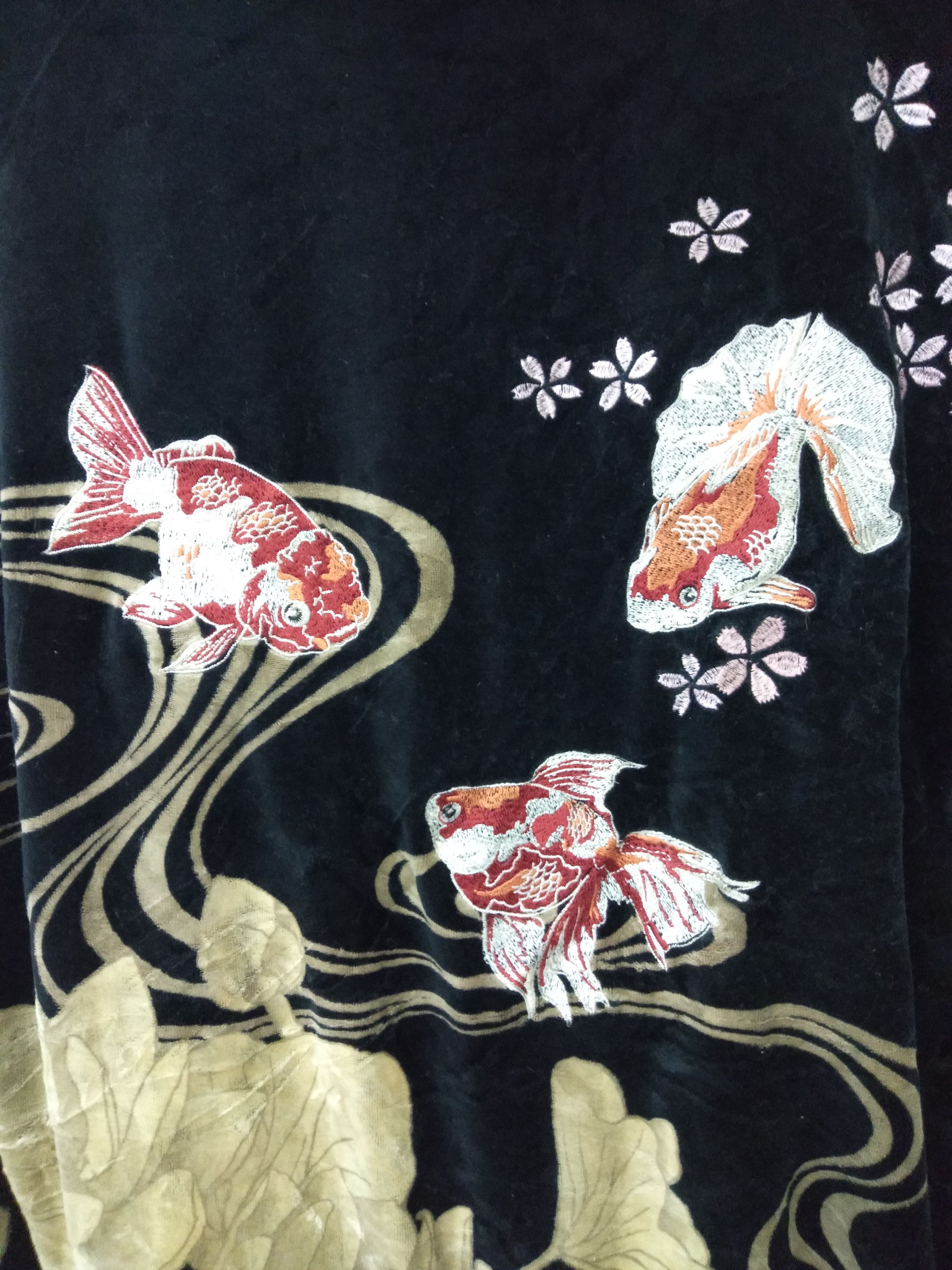 Japanese Brand Velvet sweater koi fish embroidery logo Size US L / EU 52-54 / 3 - 3 Thumbnail