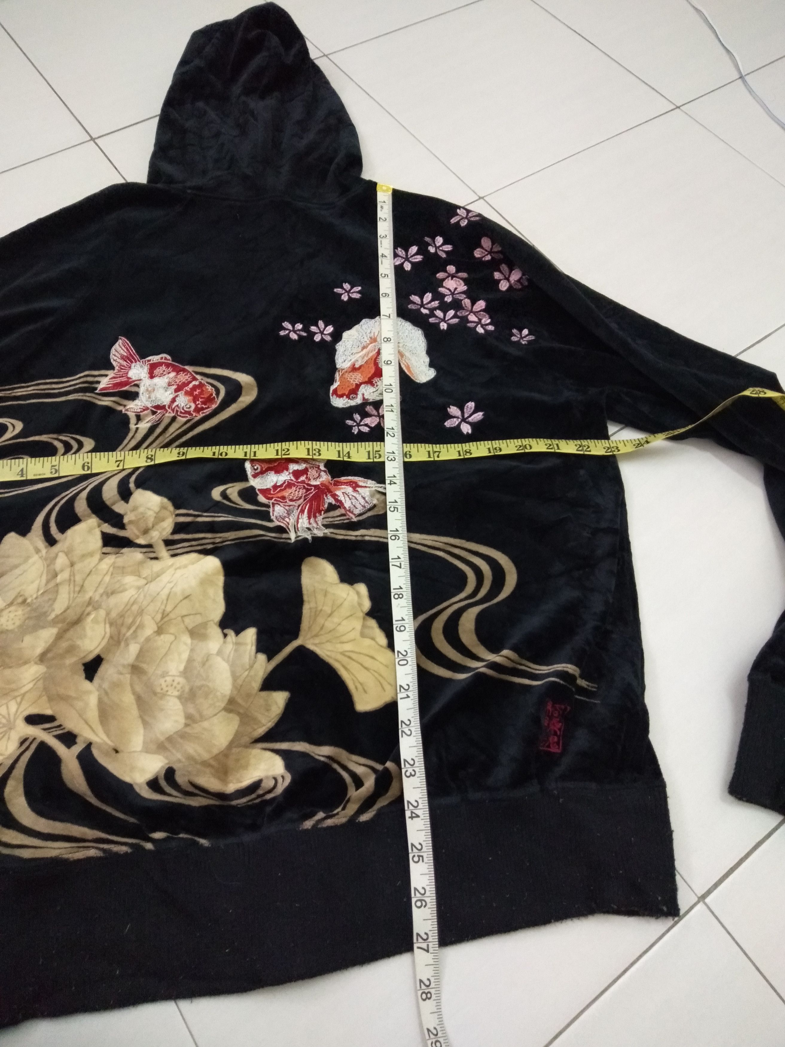 Japanese Brand Velvet sweater koi fish embroidery logo Size US L / EU 52-54 / 3 - 8 Thumbnail