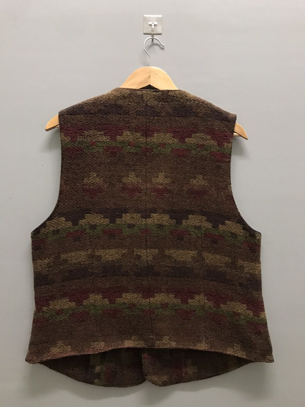 Japanese Brand Vintage Navajo Aztec Casual Vest Native Style Size US L / EU 52-54 / 3 - 7 Thumbnail