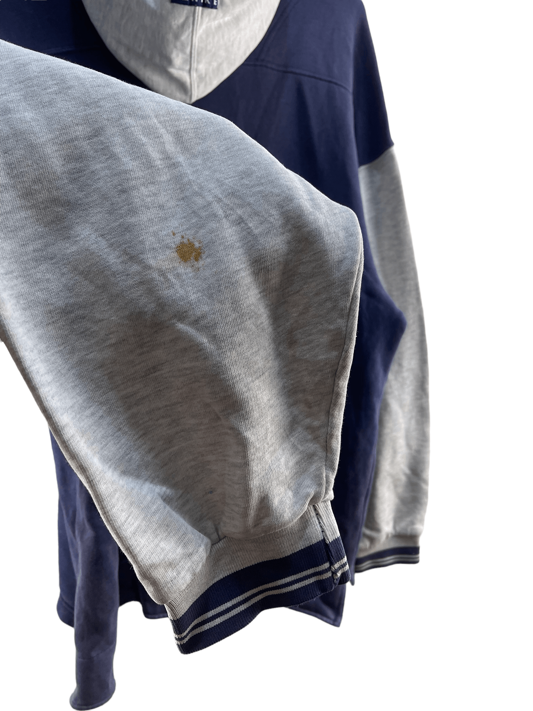 Nike Vintage Nike Swoosh Hoodies Sweatshirt Size US L / EU 52-54 / 3 - 9 Thumbnail
