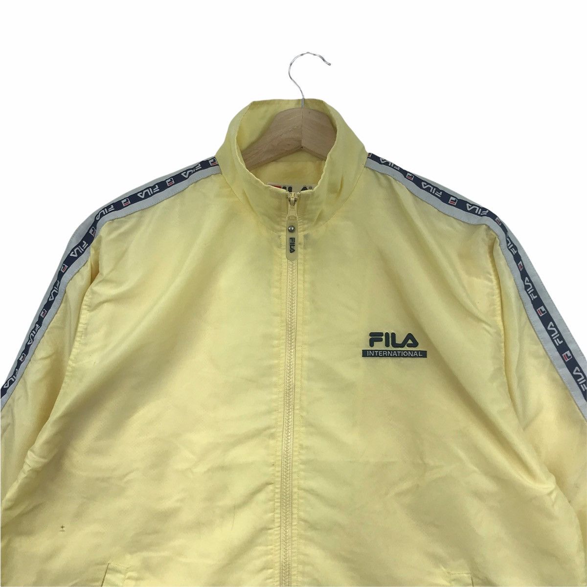 Fila FILA GOLF Side Tape Yellow Polyester Windbreaker Jacket Size US S / EU 44-46 / 1 - 2 Thumbnail