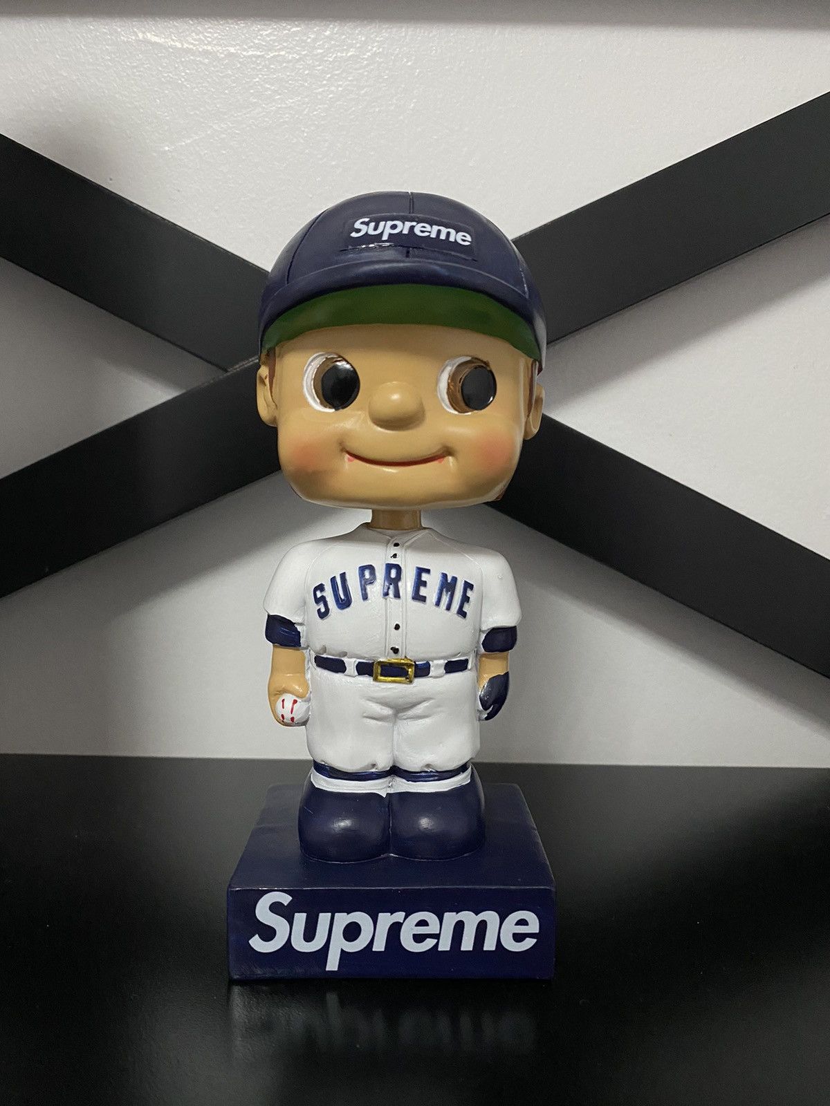 Supreme Supreme bubblehead figure navy Size ONE SIZE - 9 Thumbnail