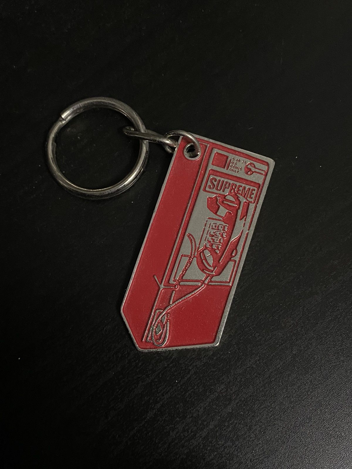 Supreme Supreme telephone booth keychain Size ONE SIZE - 1 Thumbnail