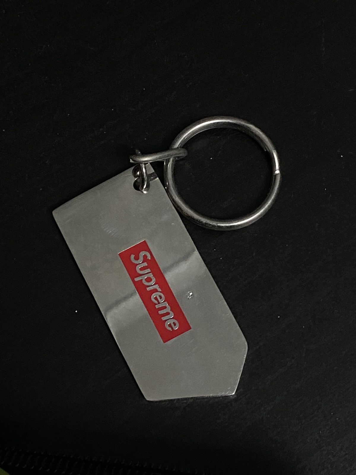 Supreme Supreme telephone booth keychain Size ONE SIZE - 2 Thumbnail