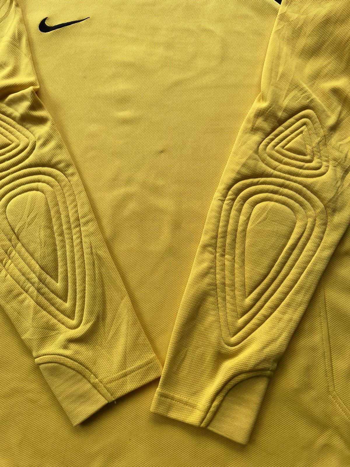 Nike Vintage Nike Goalkeeper Jersey Size US M / EU 48-50 / 2 - 11 Thumbnail