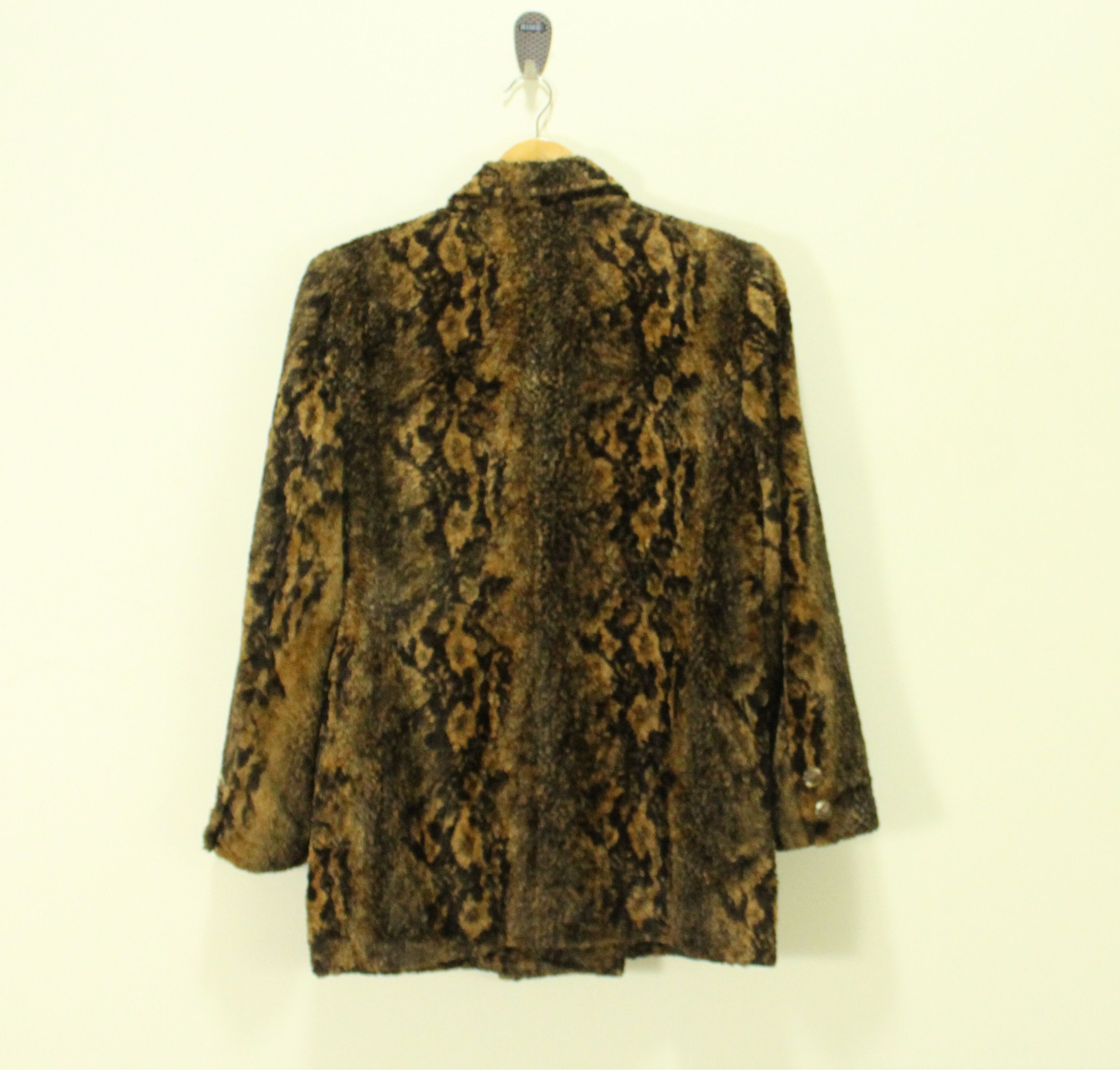 Ungaro Paris UNGARO Paris Jacket Blazer Double Breast Pile Python Motif Size M / US 6-8 / IT 42-44 - 6 Thumbnail