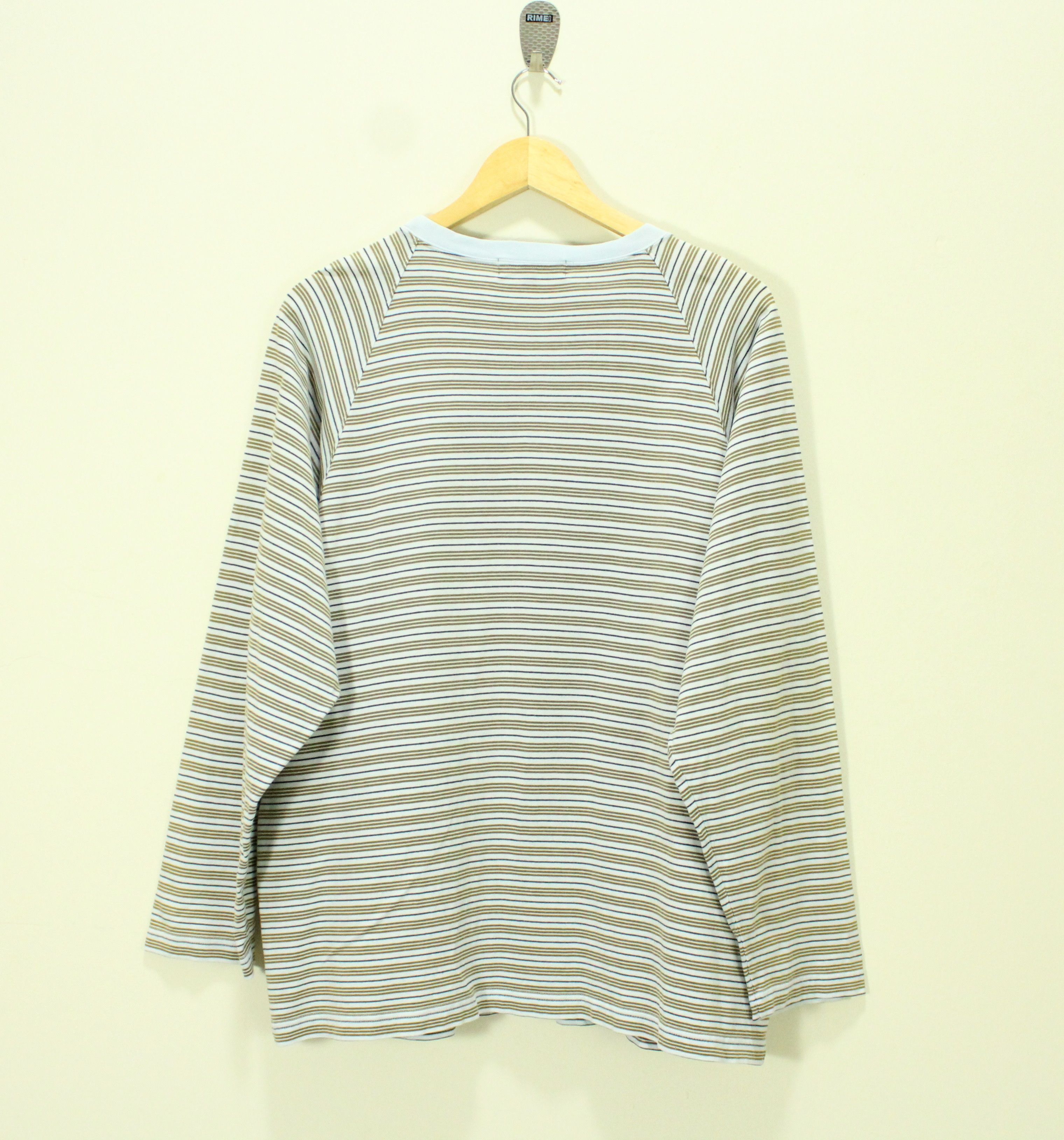 Burberry × Vintage Vintage BURBERRY T Shirt Pocket Striped Embridered Logo Size US M / EU 48-50 / 2 - 4 Thumbnail