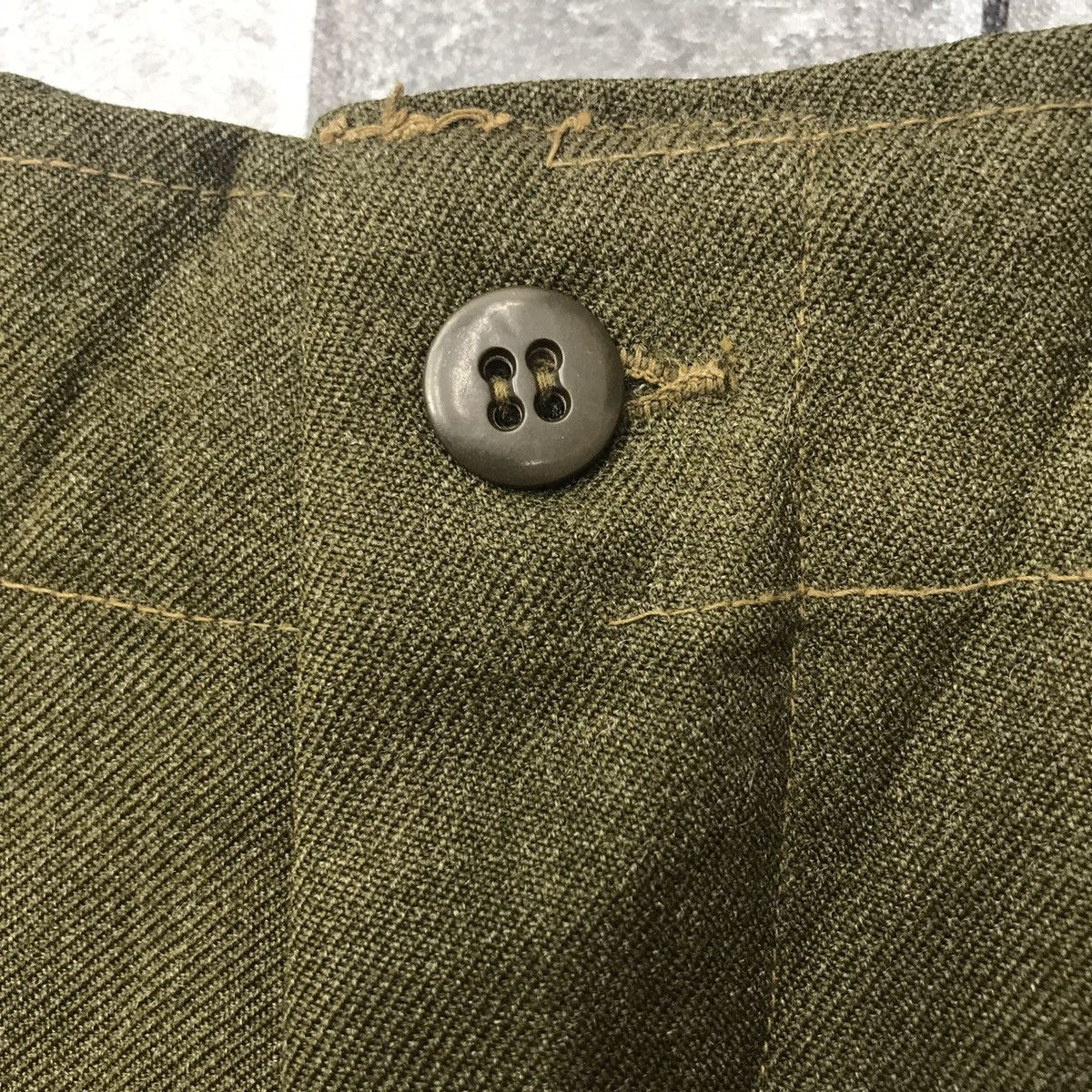 Vintage Vintage 50s US ARMY MILITARY World War Green Trousers Pant Size US 33 - 4 Thumbnail