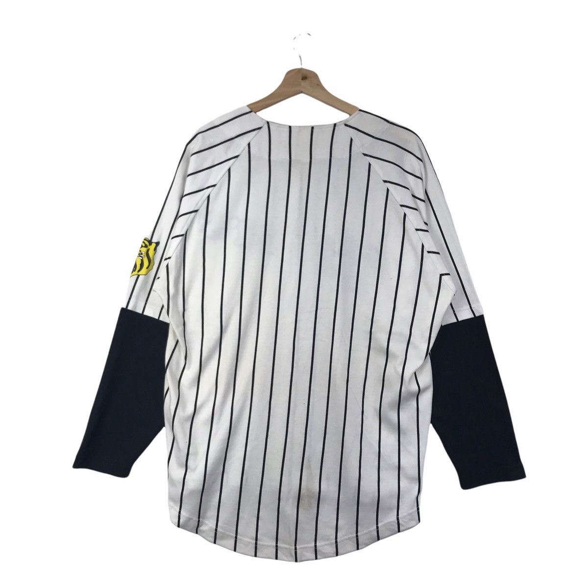 Japanese Brand HANSHIN TIGERS Japan Baseball Stripes Long Sleeve Shirt Size US M / EU 48-50 / 2 - 2 Thumbnail