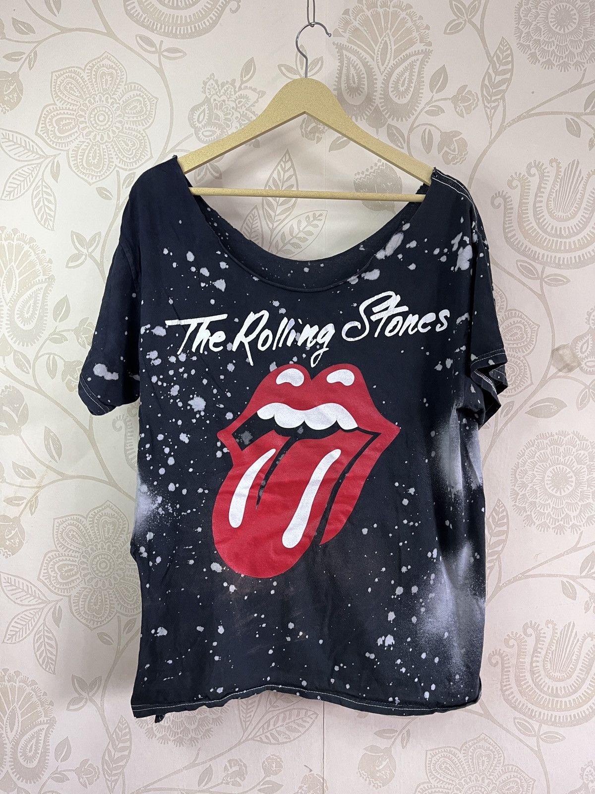 Band Tees × The Rolling Stones Thrashed The Rolling Stones TShirt Concert Size US L / EU 52-54 / 3 - 1 Thumbnail