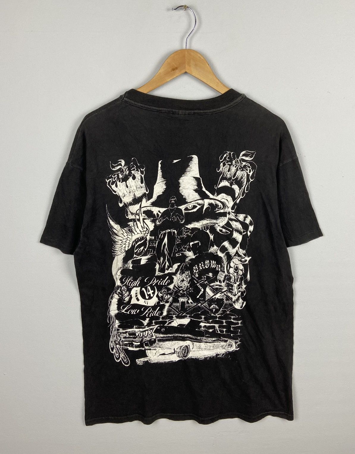Vintage Vintage 90s Chicano Art Graphic Gangster Mexican Tshirt Size US L / EU 52-54 / 3 - 1 Thumbnail