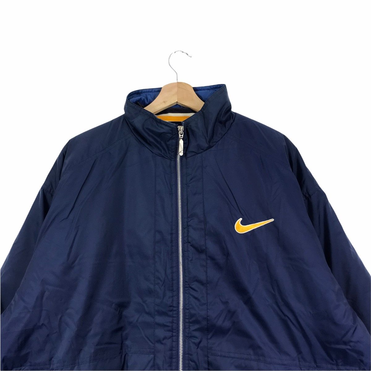 Nike Vintage NIKE SWOOSH Streetwear Hip Hop Puffer Jacket Size US L / EU 52-54 / 3 - 3 Thumbnail