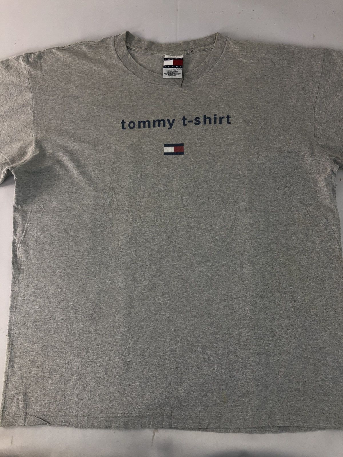 Tommy Hilfiger × Vintage Tommy Jeans T Shirt Spell Out Printed Grey Tee Size US XXL / EU 58 / 5 - 3 Thumbnail