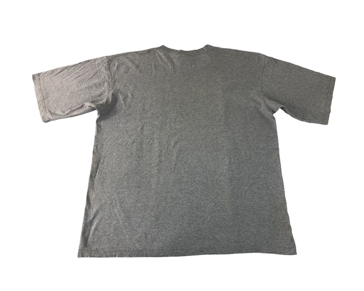Tommy Hilfiger × Vintage Tommy Jeans T Shirt Spell Out Printed Grey Tee Size US XXL / EU 58 / 5 - 2 Thumbnail