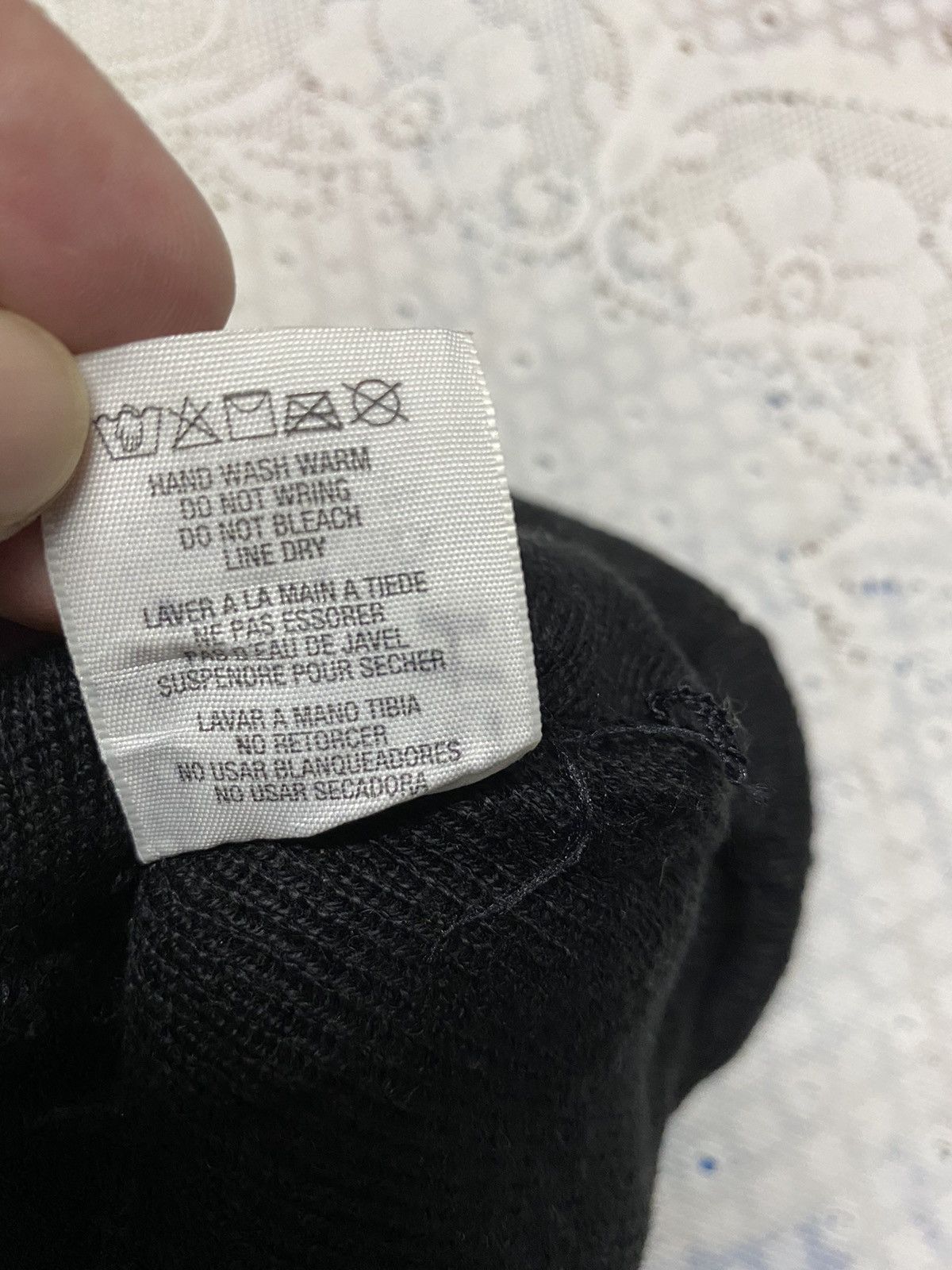 Nike Nike Swoosh Small Logo Embroidery Beanie Size ONE SIZE - 5 Thumbnail